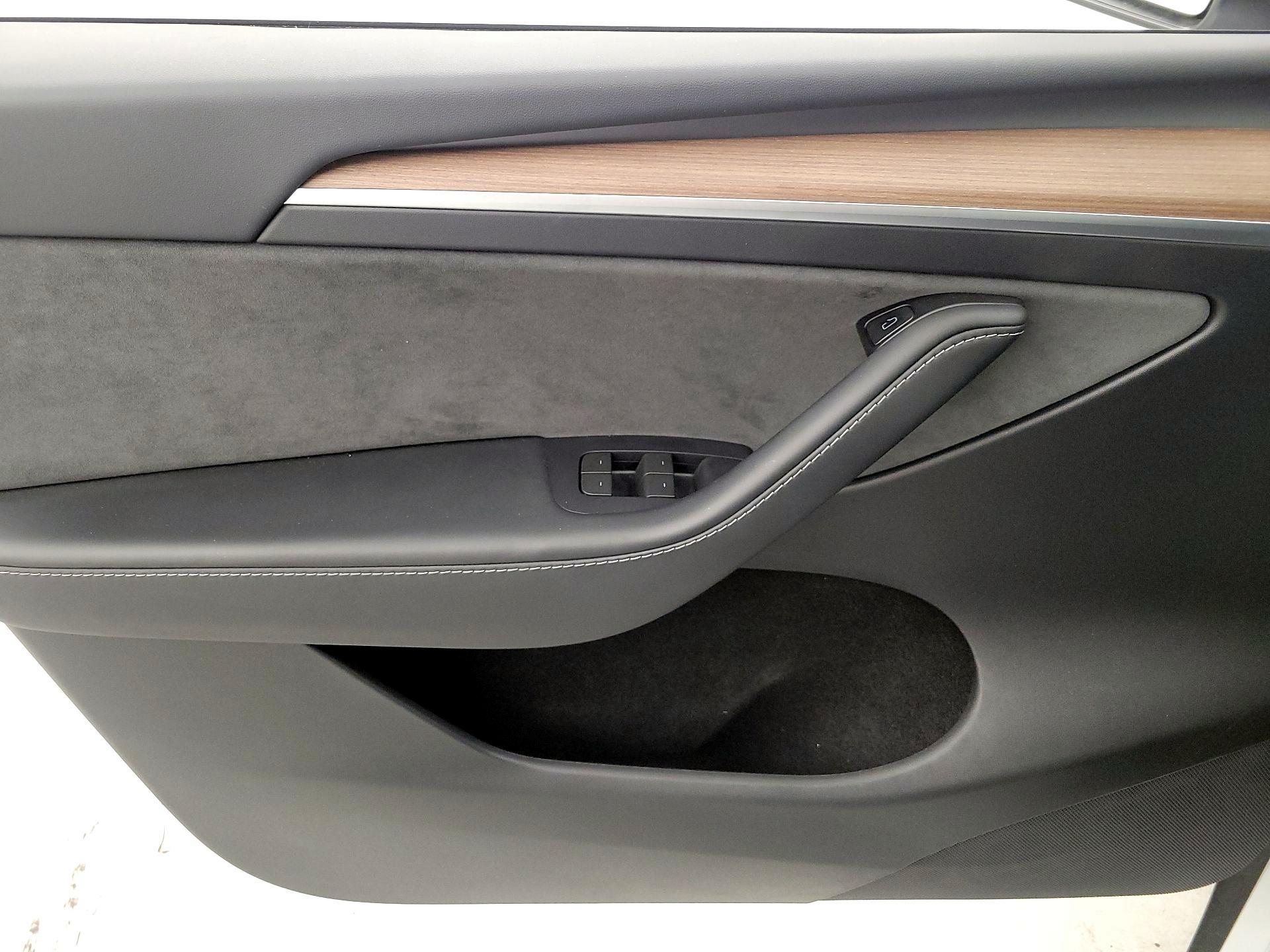 Thumbnail: 2024 Tesla Model Y - 10