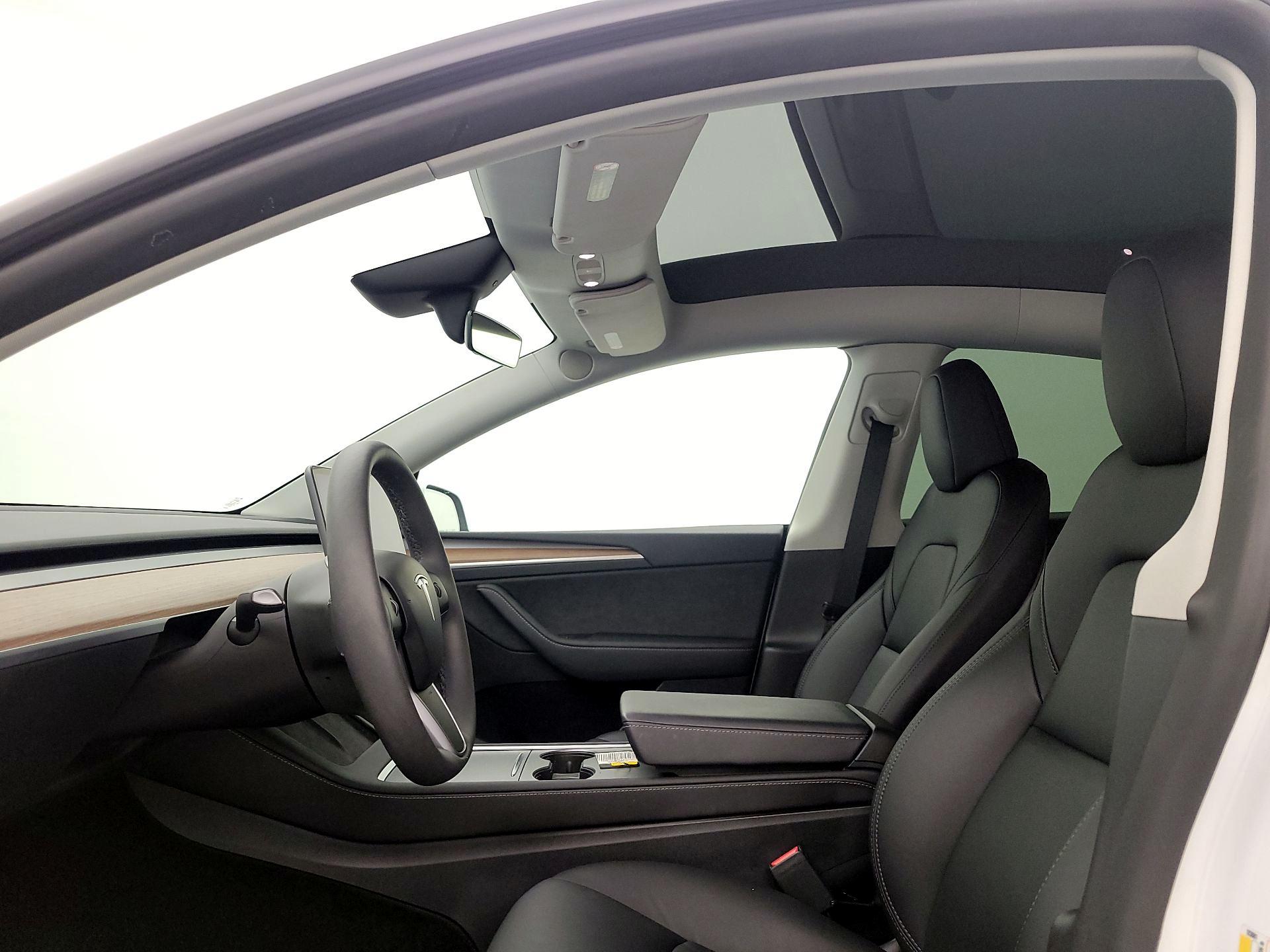 Thumbnail: 2024 Tesla Model Y - 16