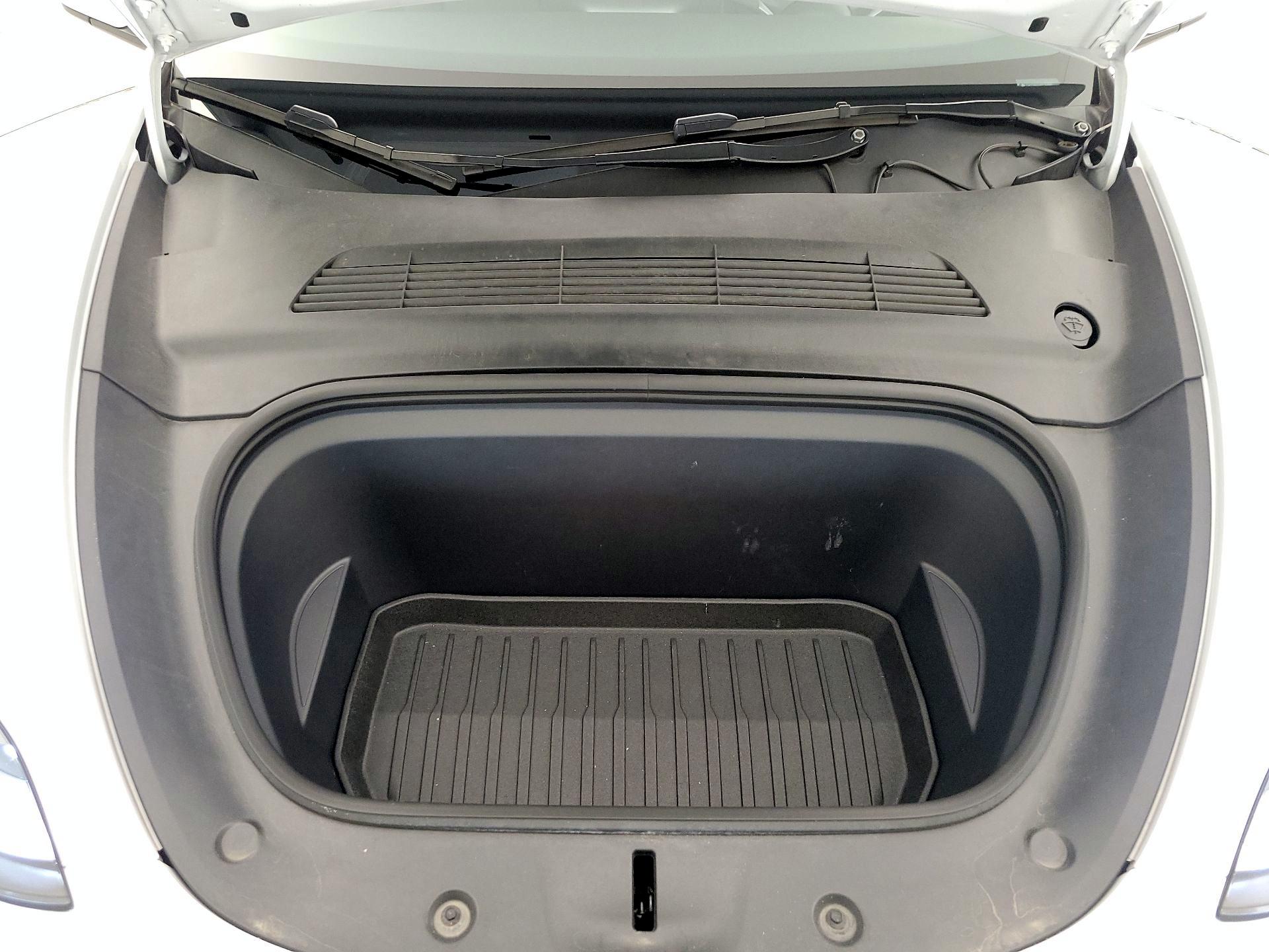 Thumbnail: 2024 Tesla Model Y - 19