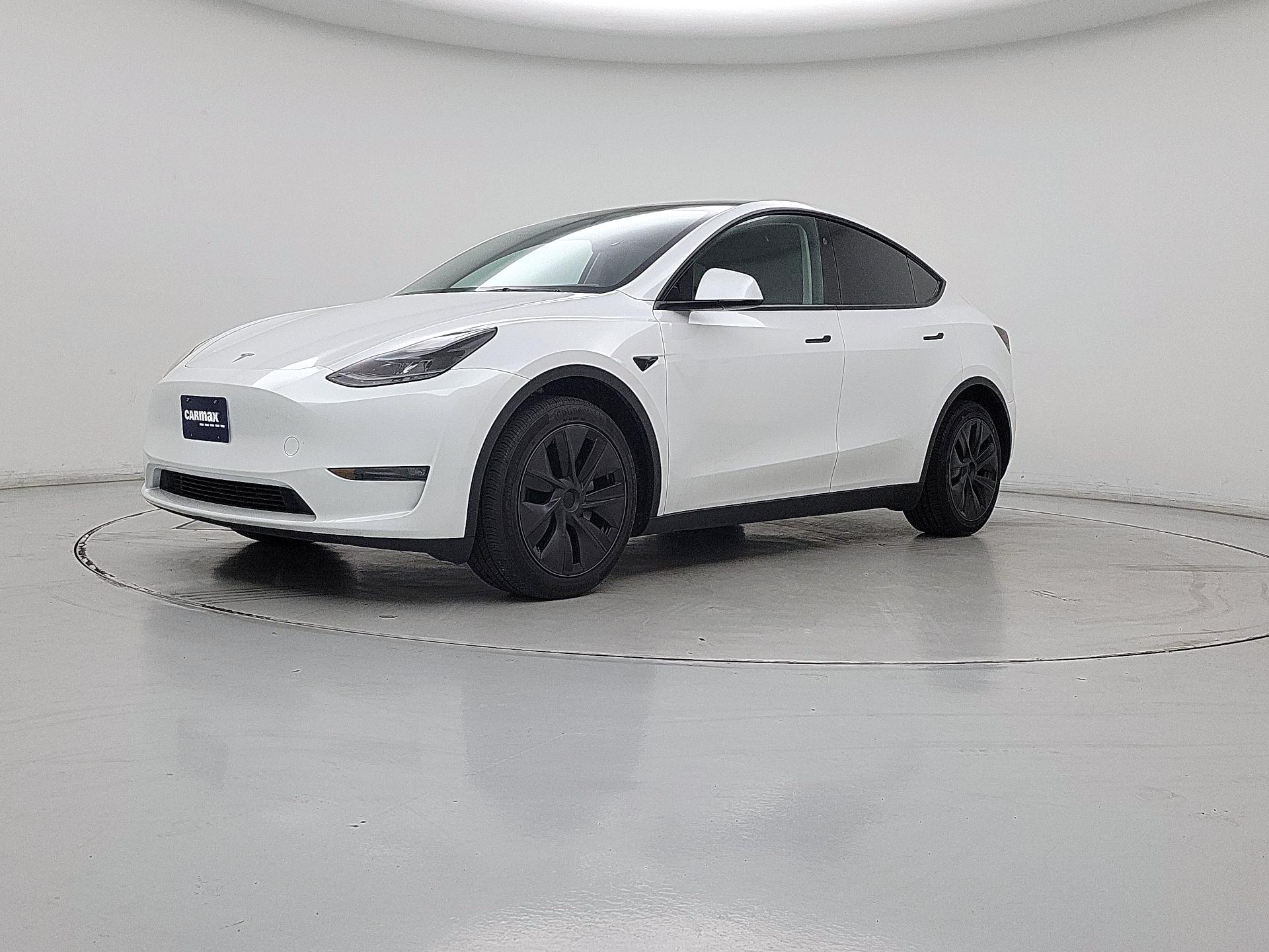 Thumbnail: 2024 Tesla Model Y - 3