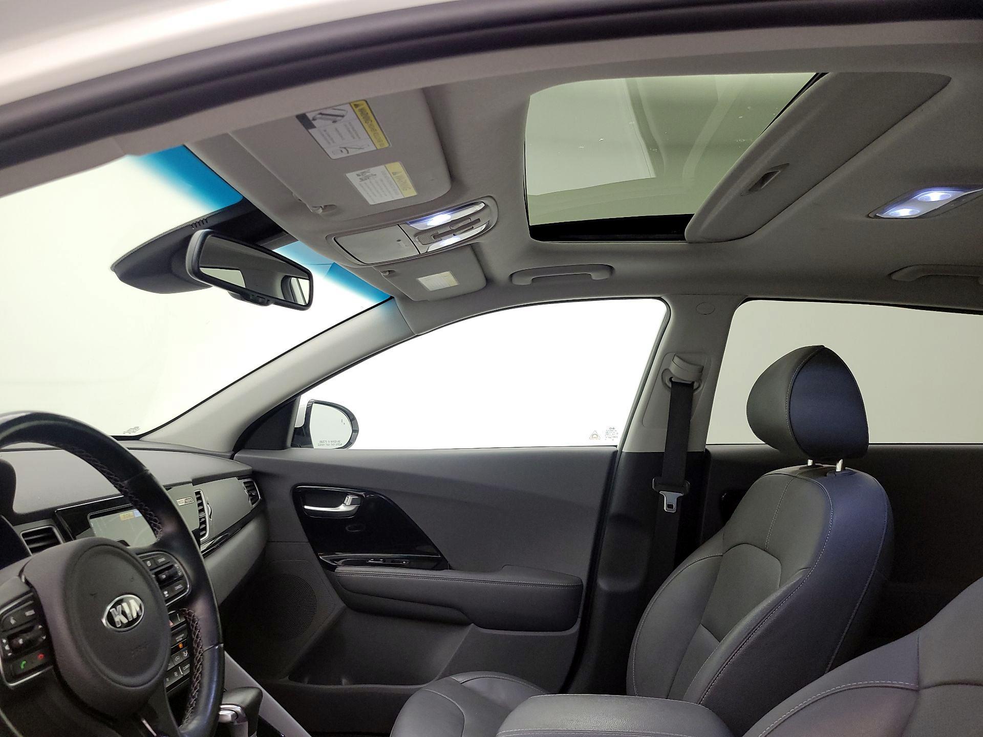 Thumbnail: 2019 Kia Niro - 18