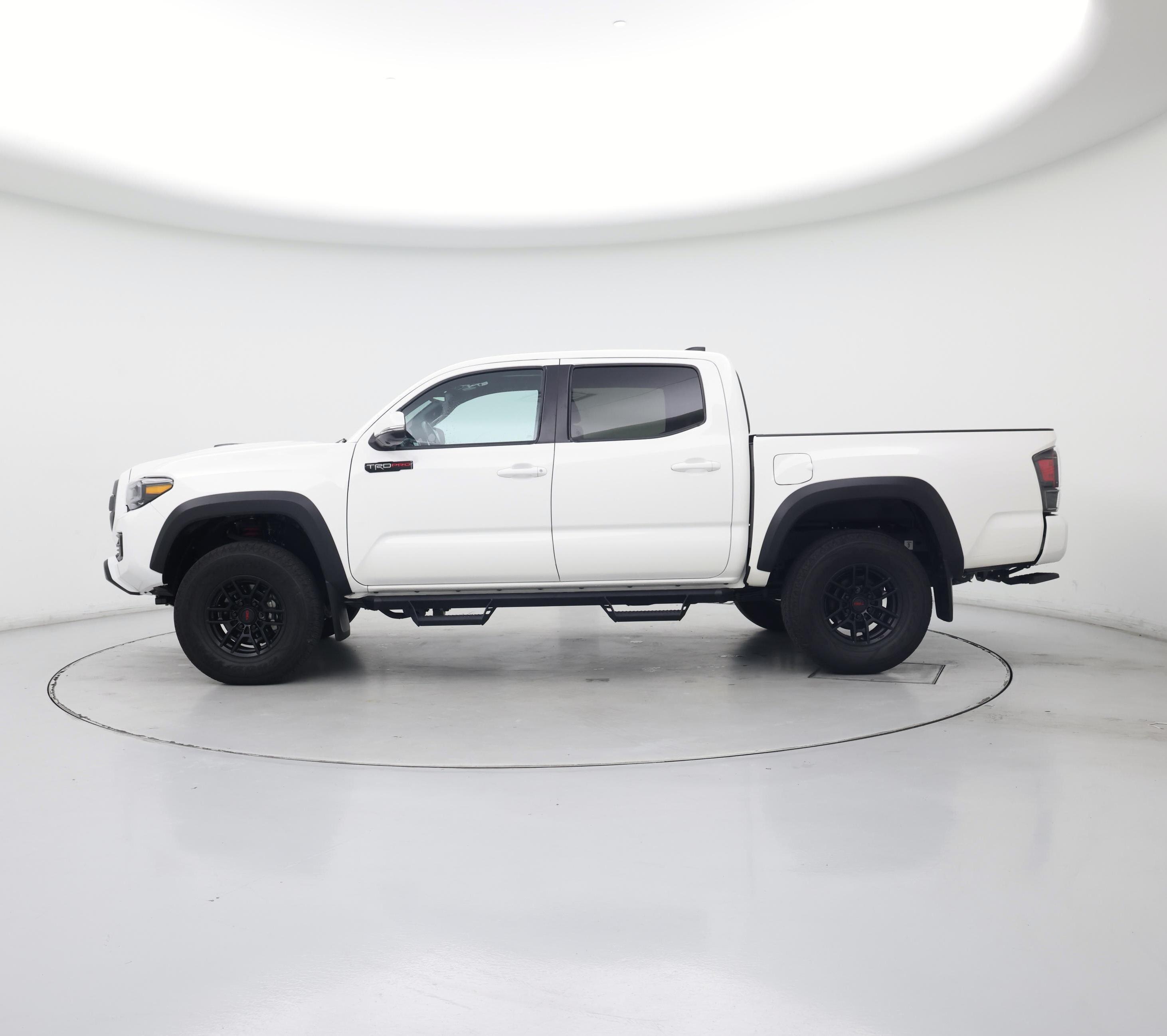 Thumbnail: 2021 Toyota Tacoma - 3