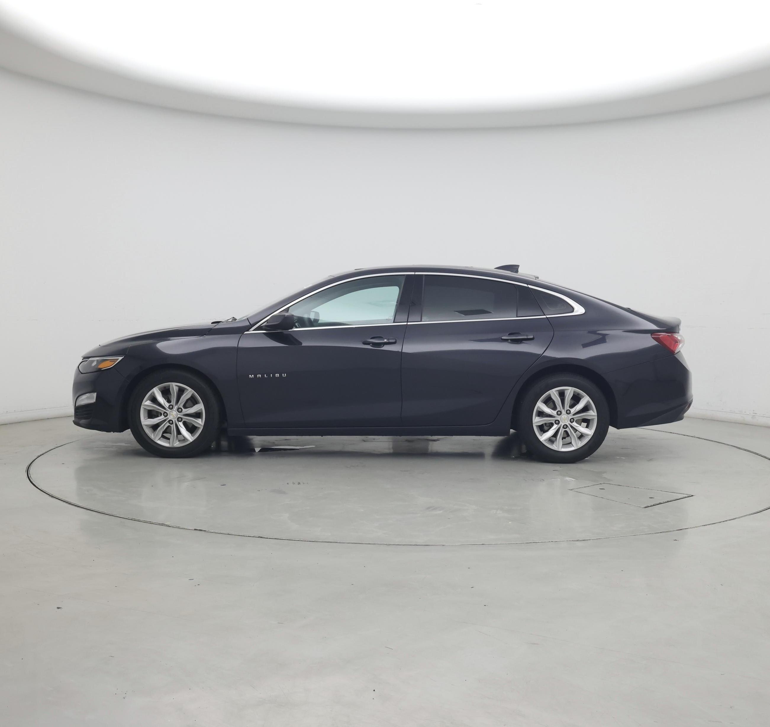 Thumbnail: 2022 Chevrolet Malibu - 3