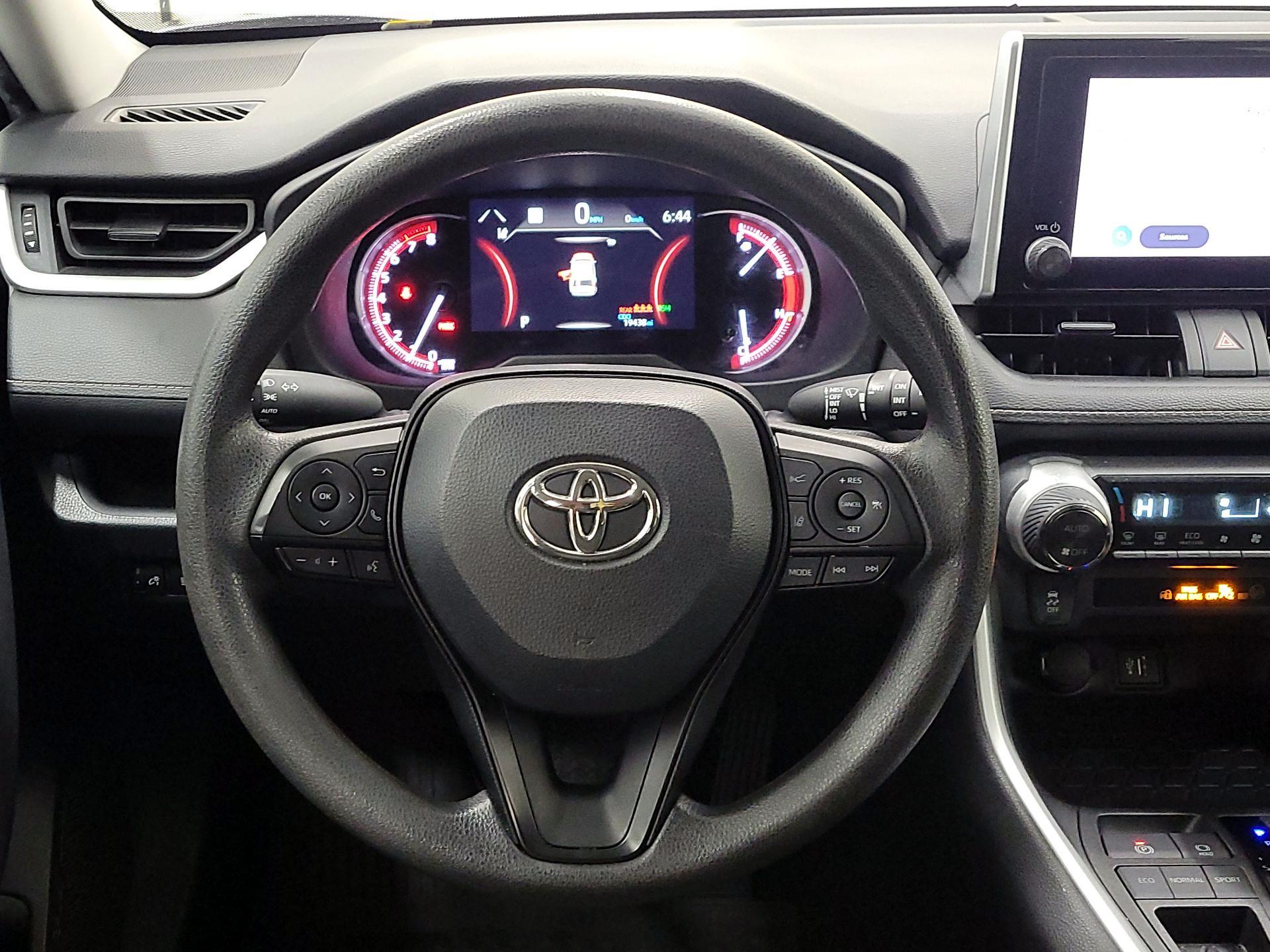 Thumbnail: 2023 Toyota RAV4 - 10