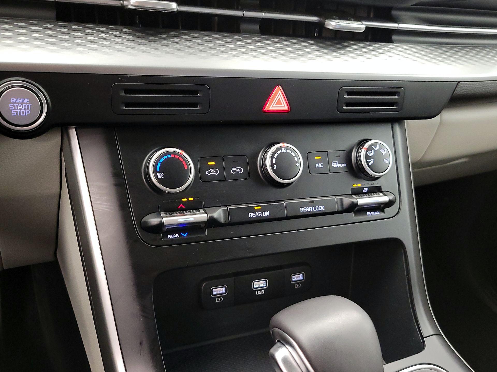 Thumbnail: 2023 Kia Carnival - 16