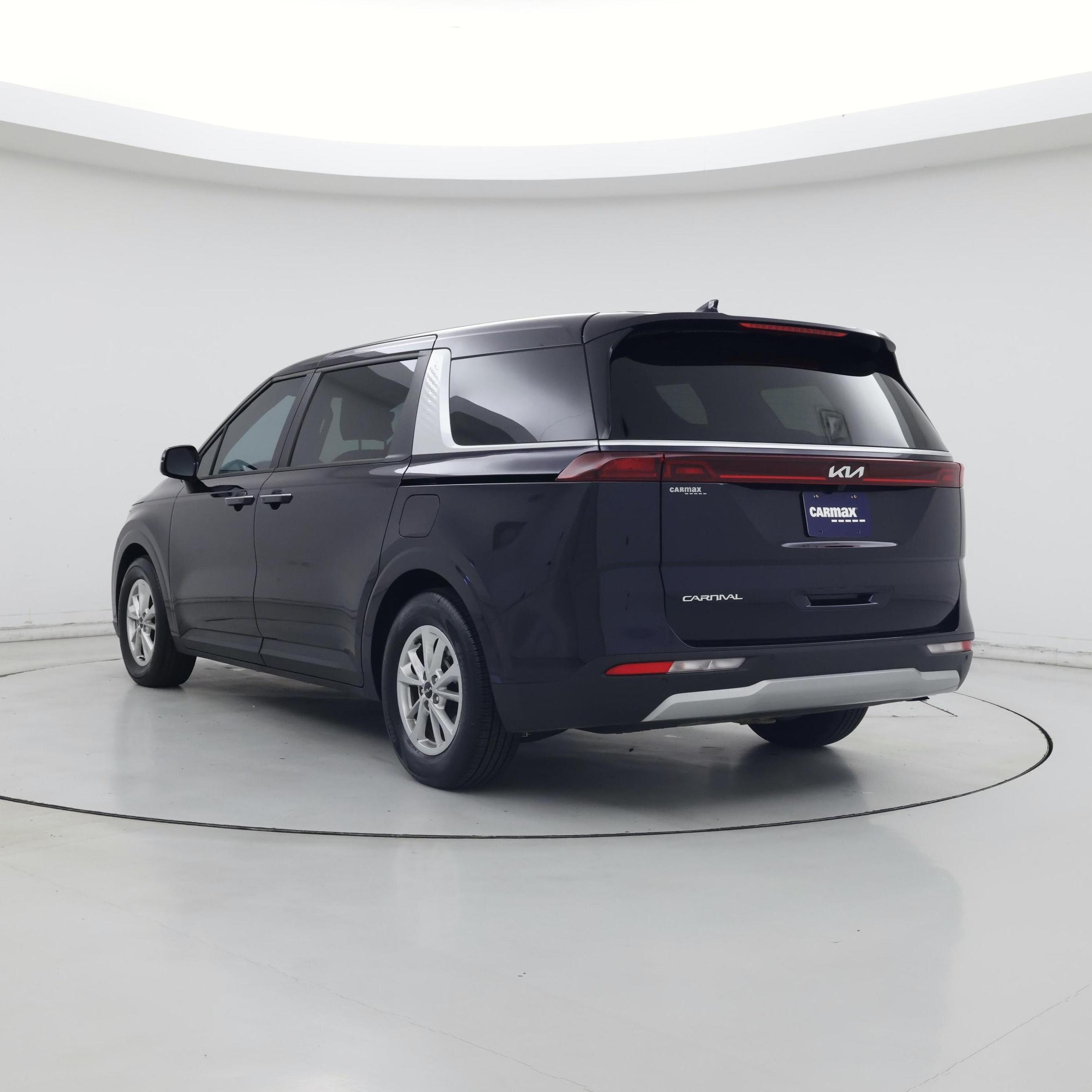 Thumbnail: 2023 Kia Carnival - 2