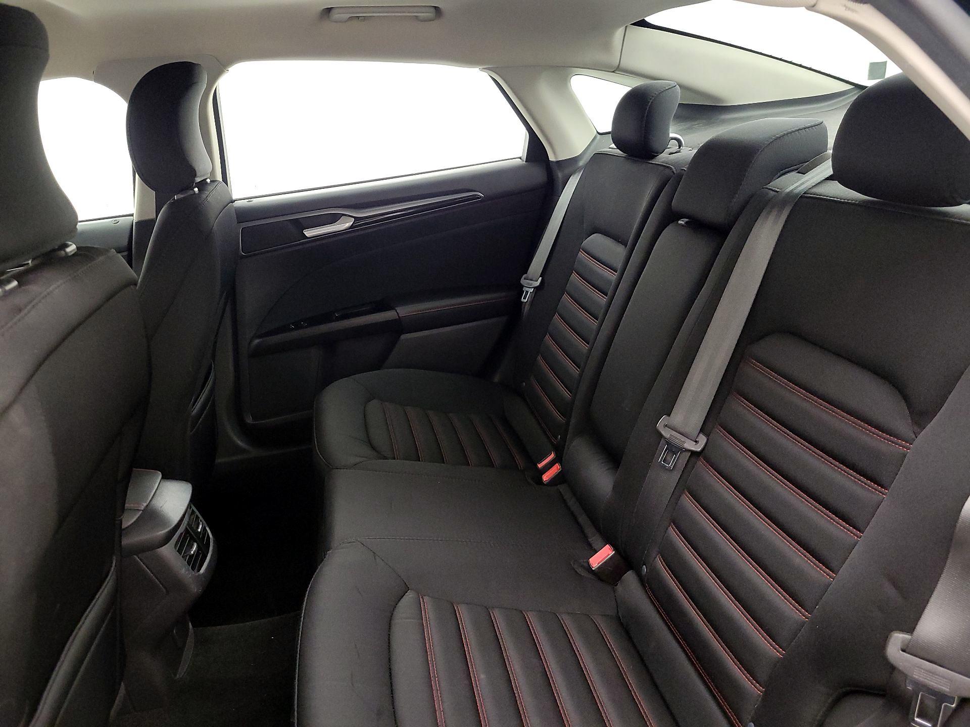 Thumbnail: 2015 Ford Fusion - 18