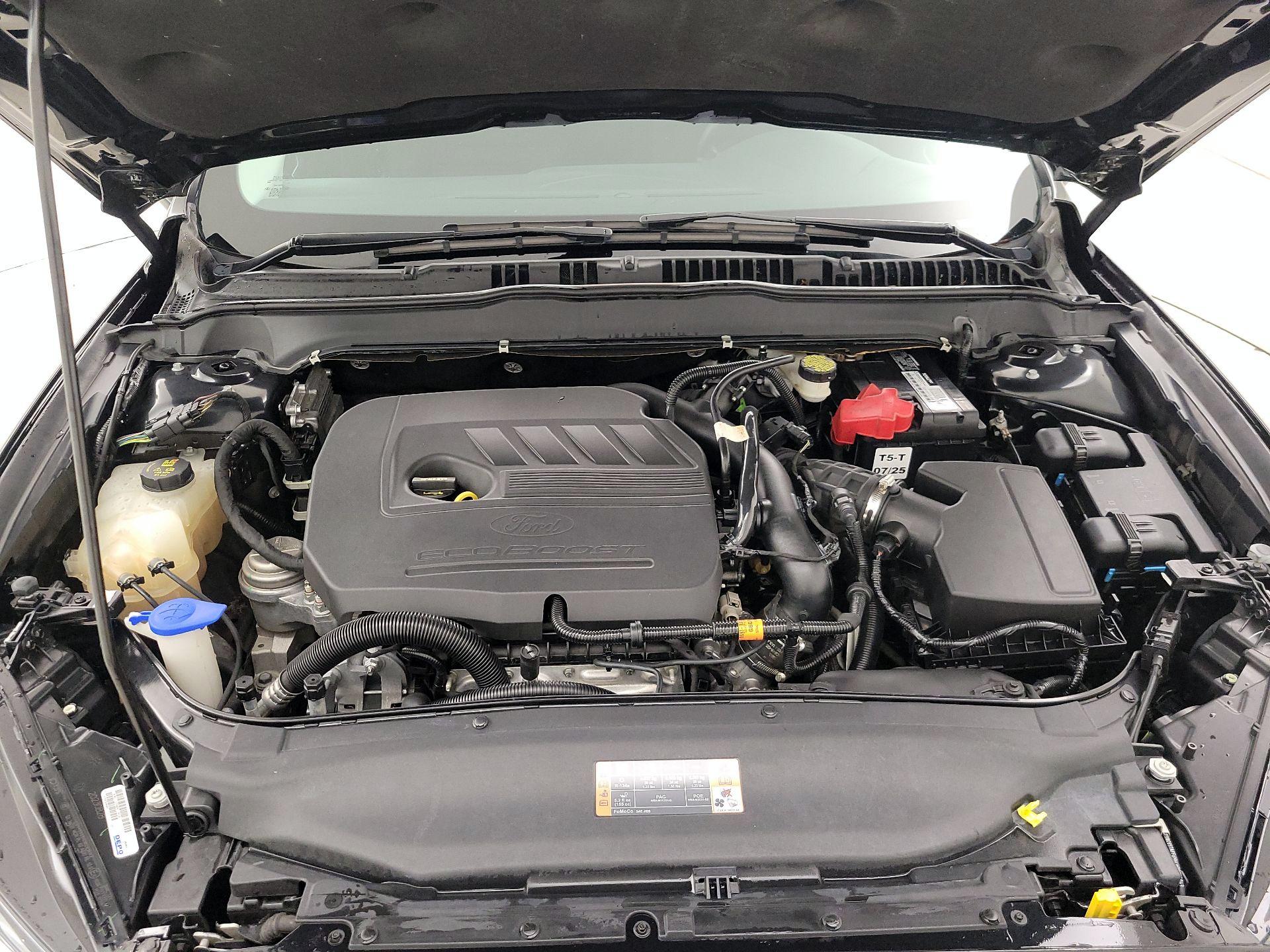 Thumbnail: 2015 Ford Fusion - 20