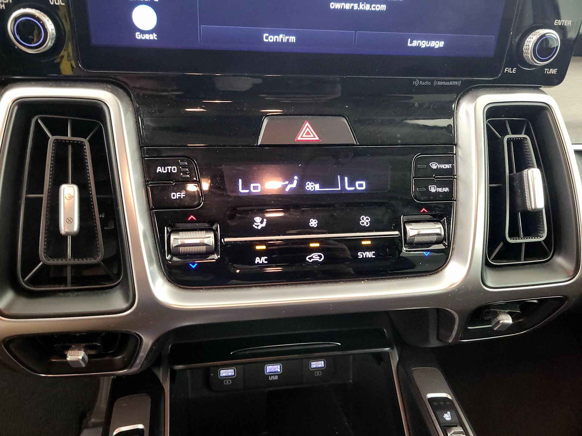 Thumbnail: 2022 Kia Sorento - 17