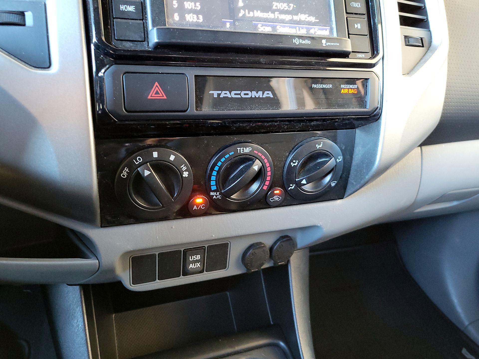 Thumbnail: 2015 Toyota Tacoma - 16