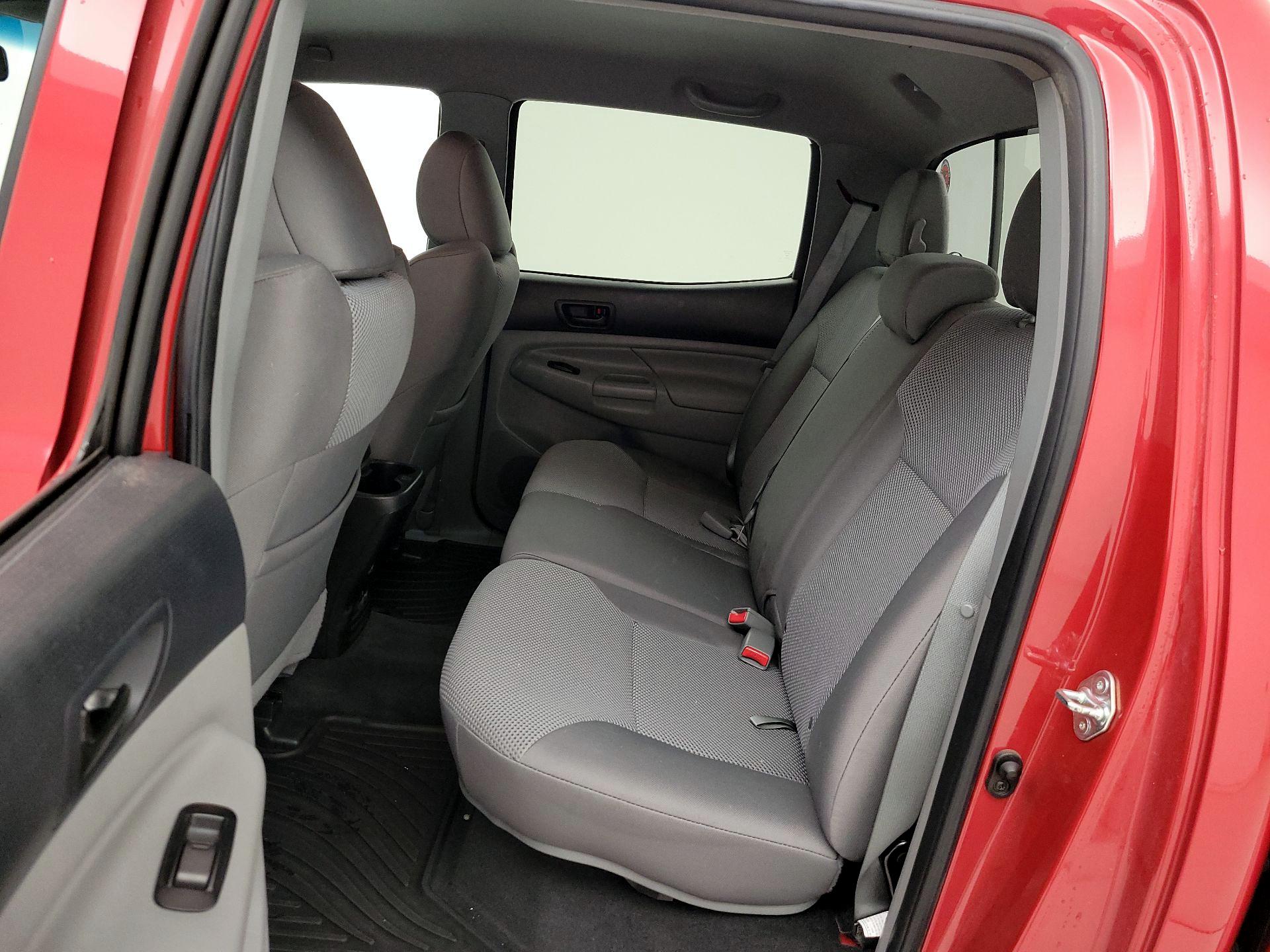 Thumbnail: 2015 Toyota Tacoma - 19