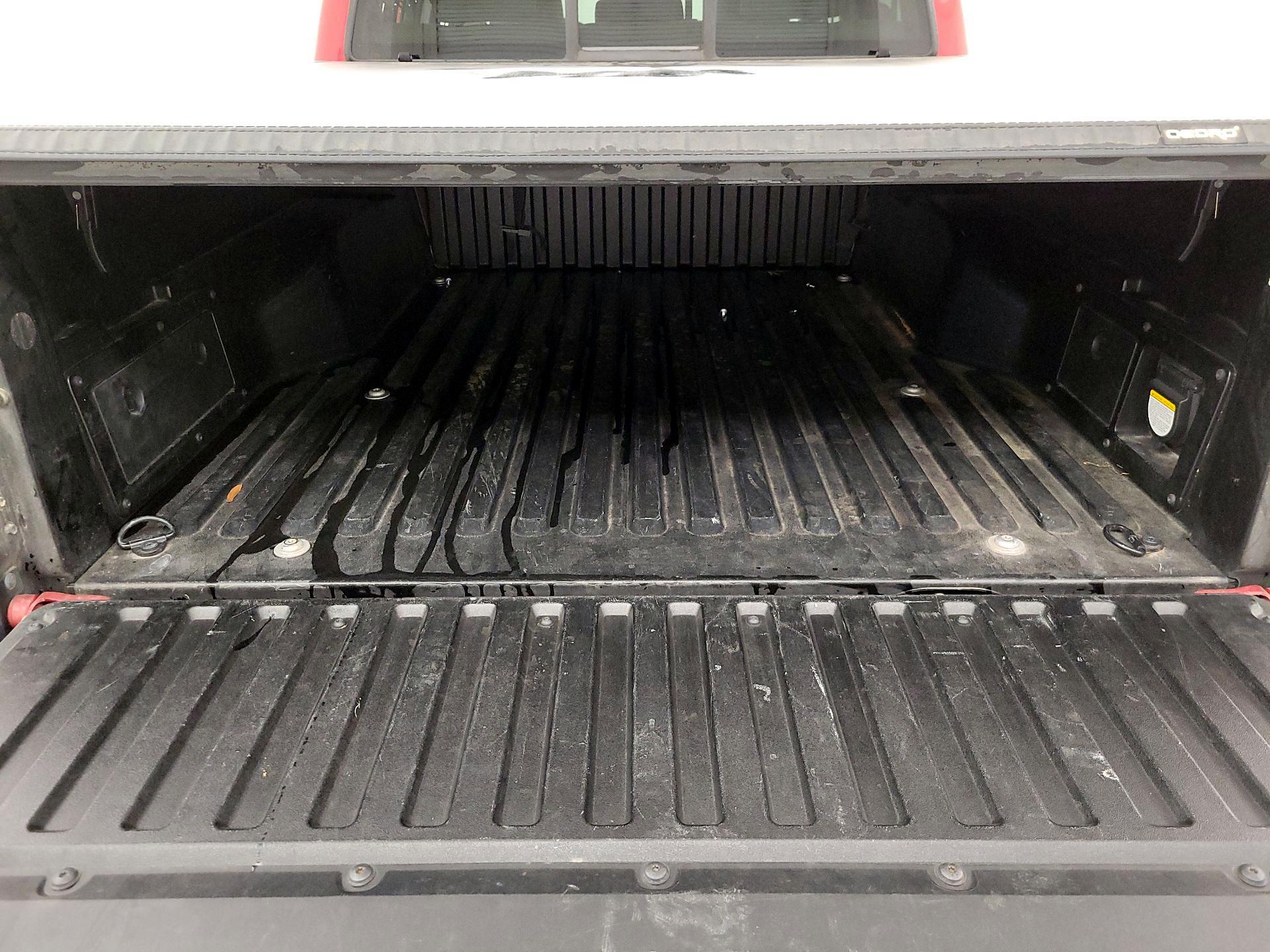 Thumbnail: 2015 Toyota Tacoma - 20