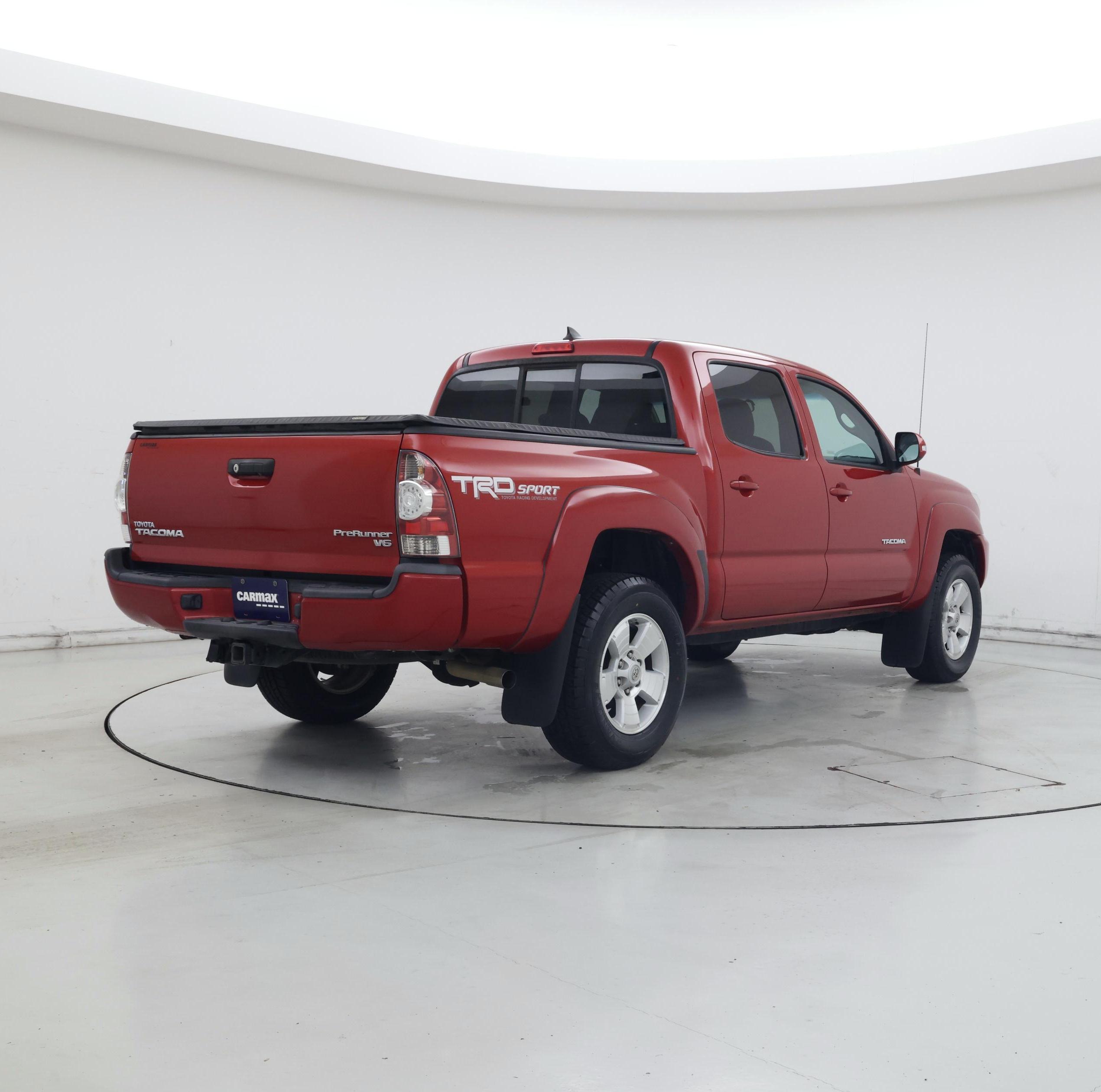 Thumbnail: 2015 Toyota Tacoma - 8
