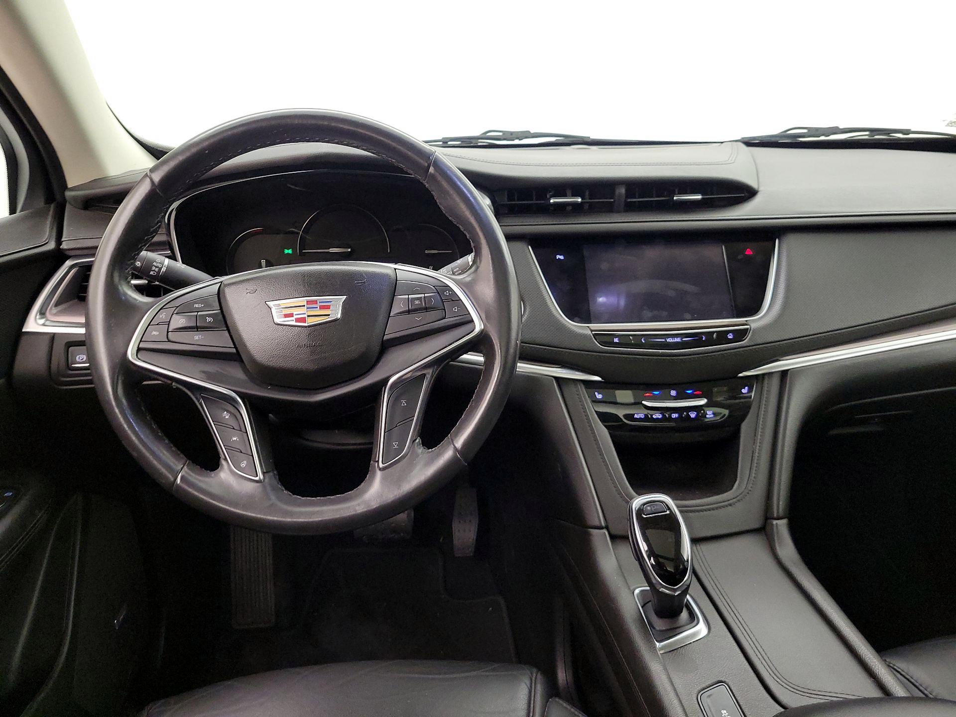 Thumbnail: 2018 Cadillac XT5 - 10