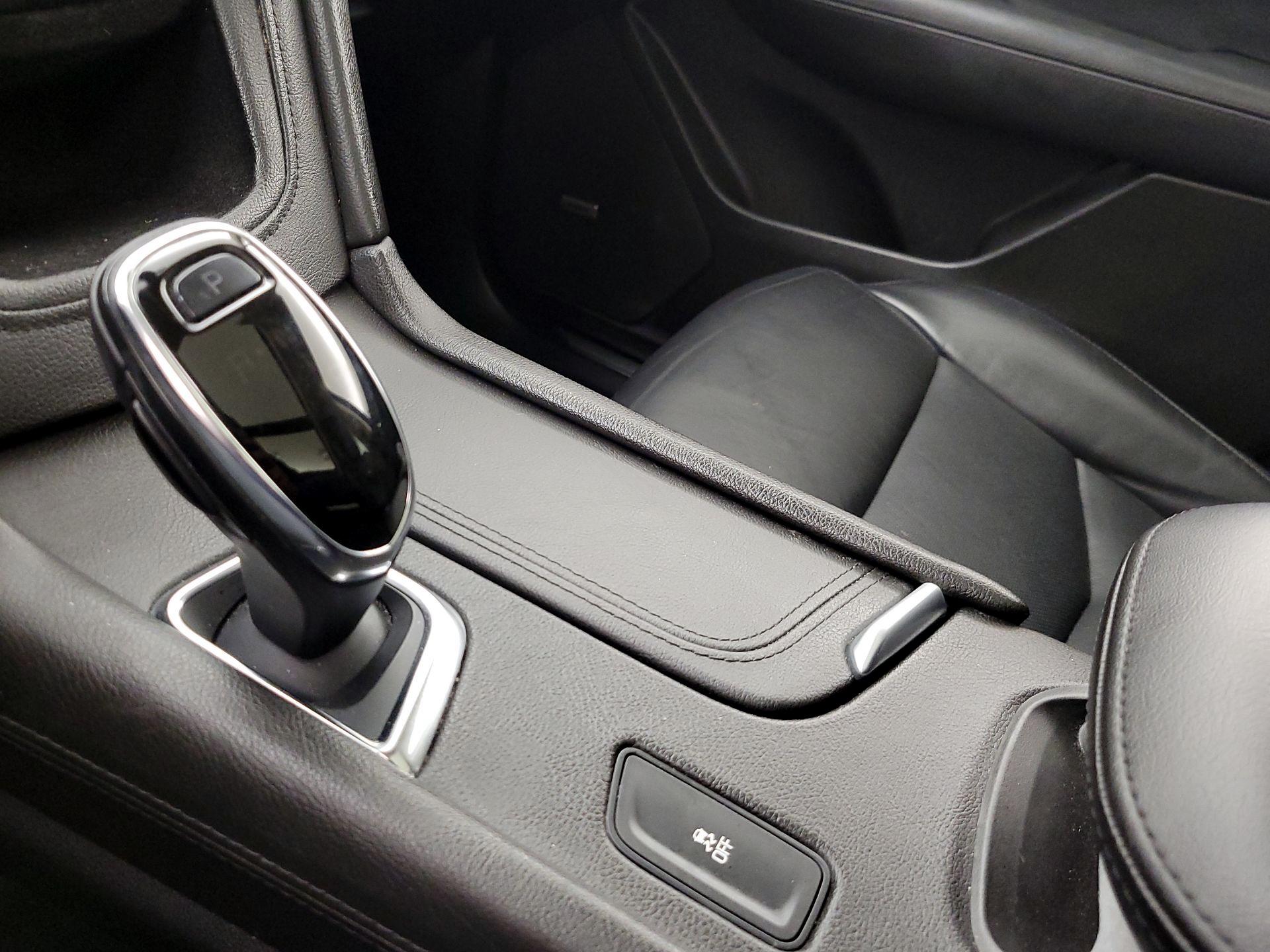 Thumbnail: 2018 Cadillac XT5 - 18