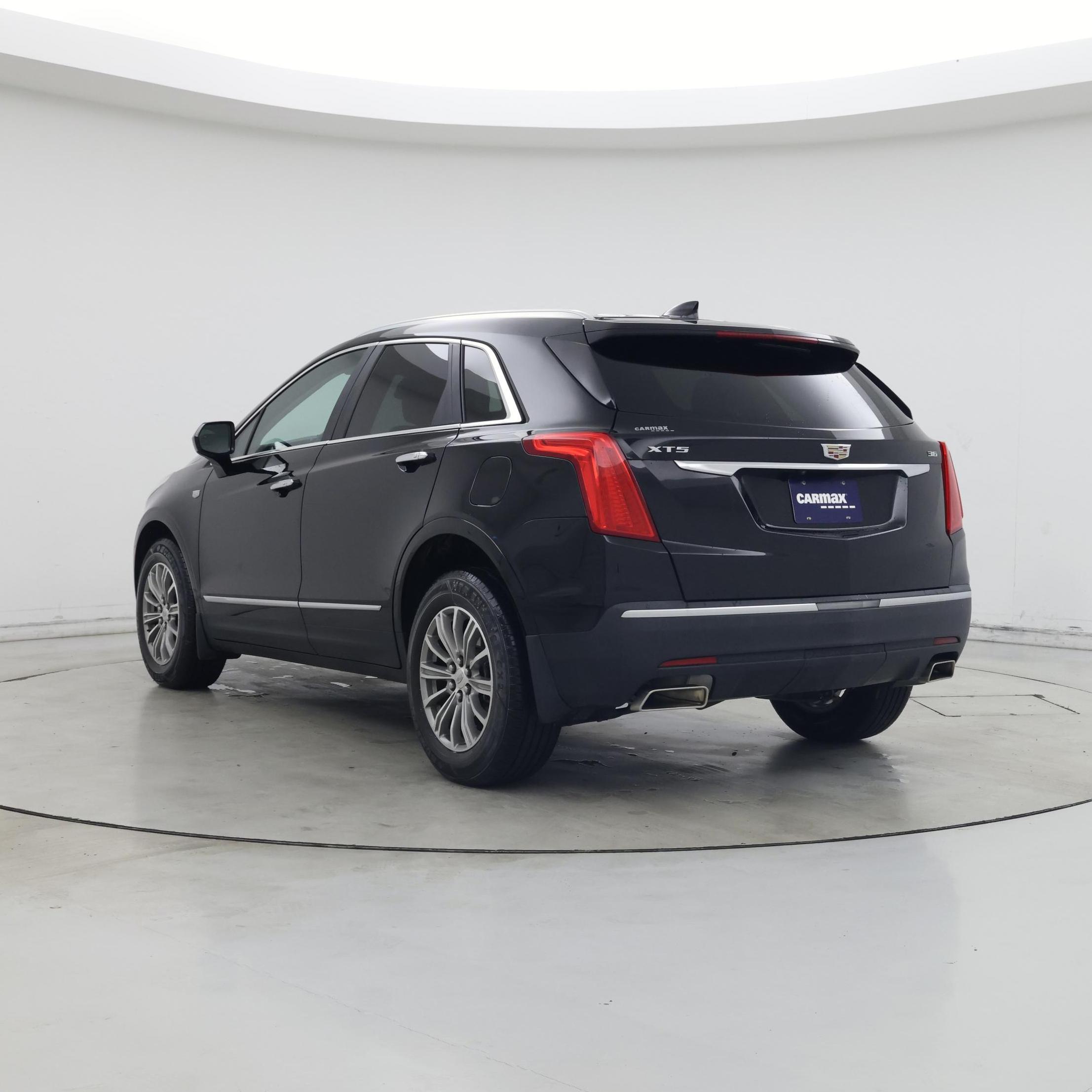 Thumbnail: 2018 Cadillac XT5 - 2