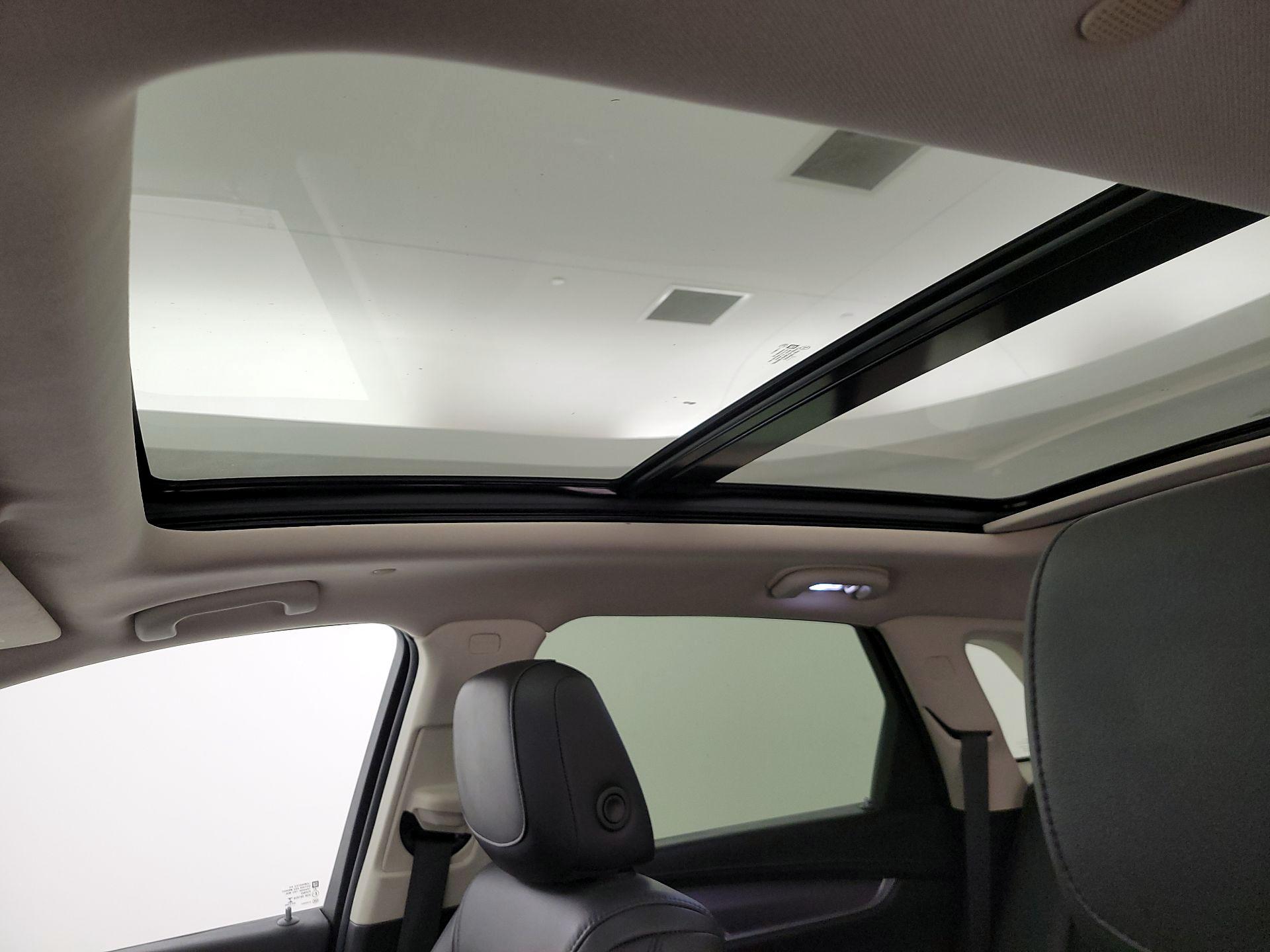 Thumbnail: 2018 Cadillac XT5 - 20