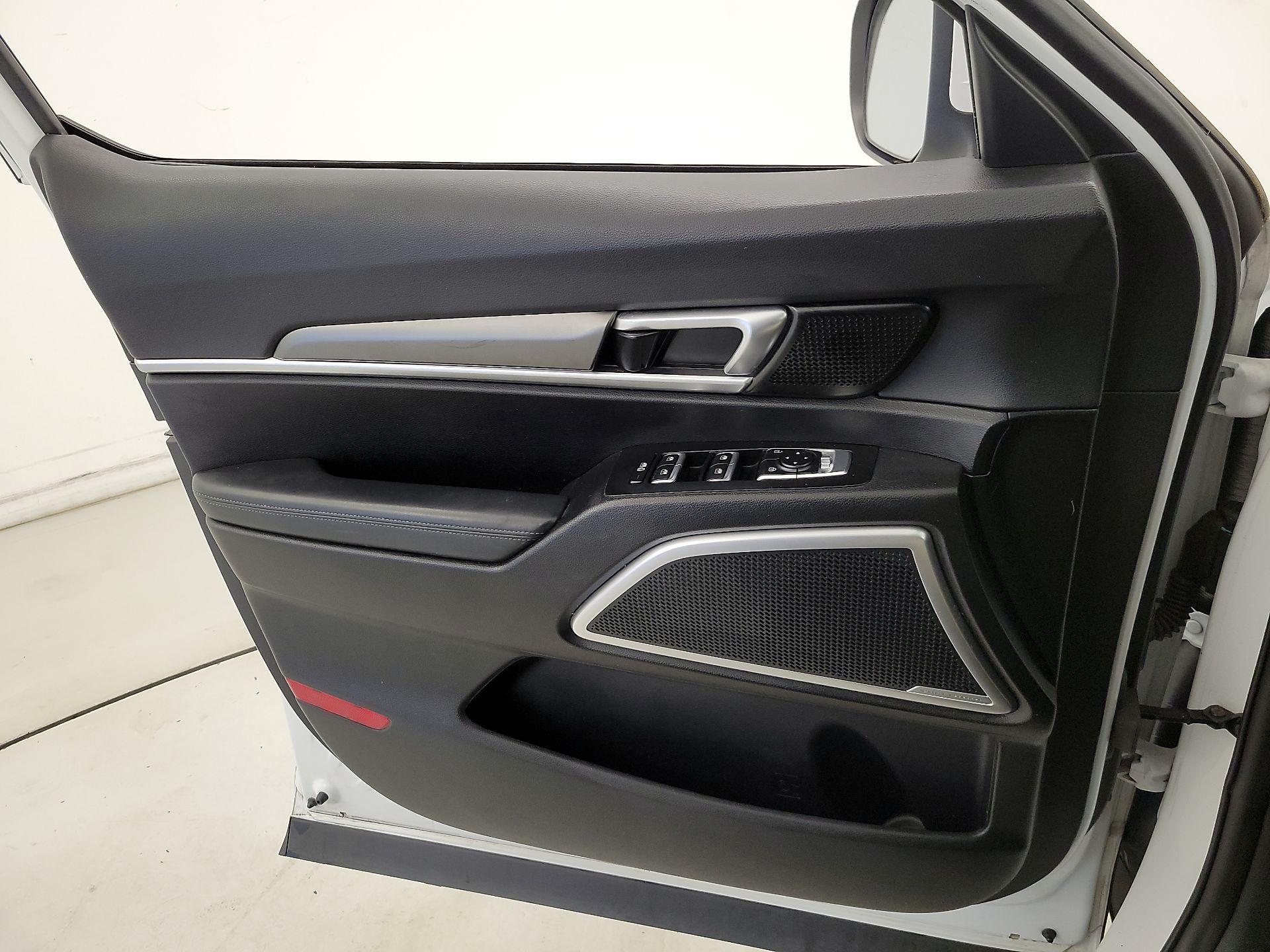 Thumbnail: 2020 Kia Telluride - 12