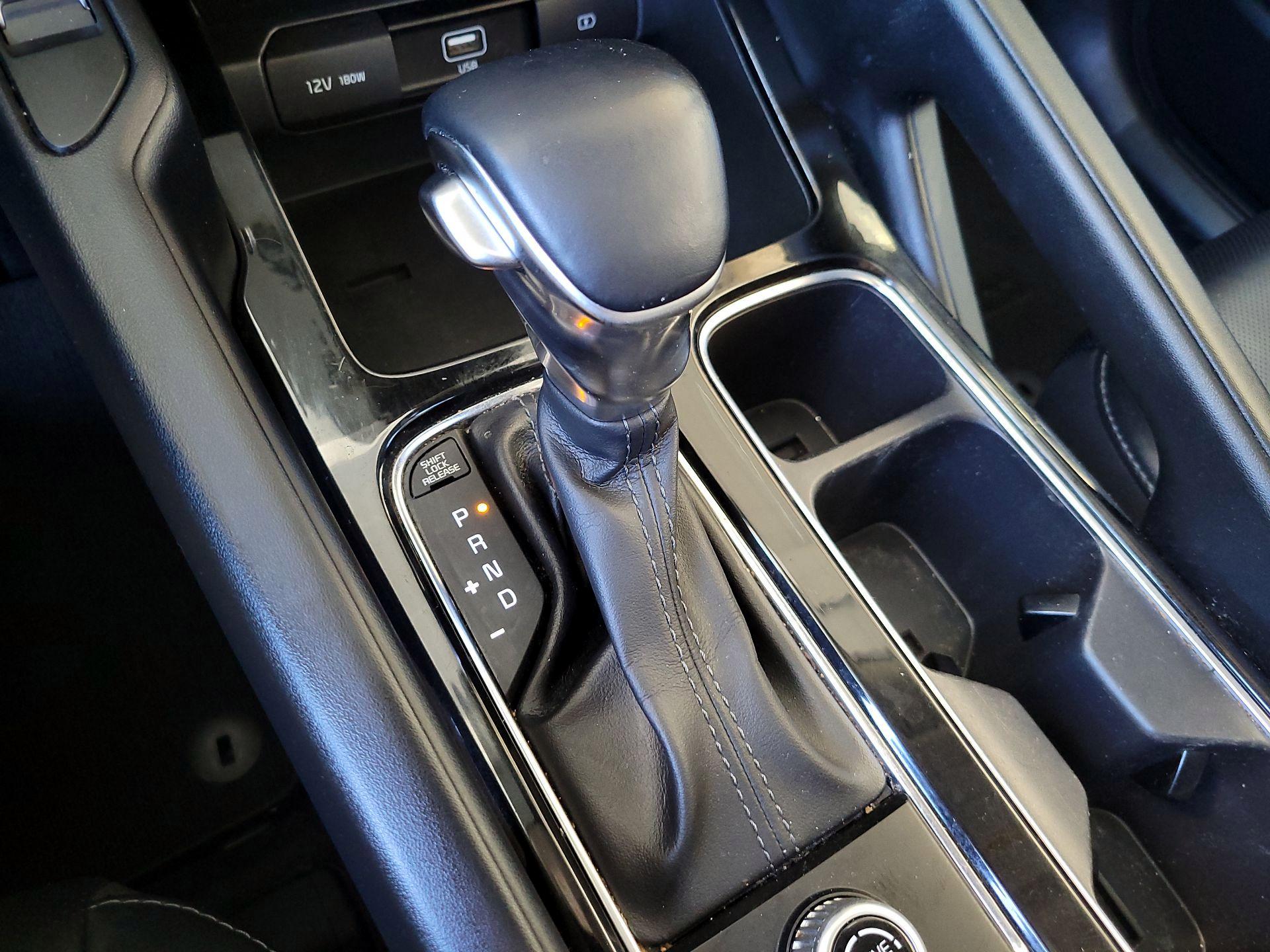 Thumbnail: 2020 Kia Telluride - 17