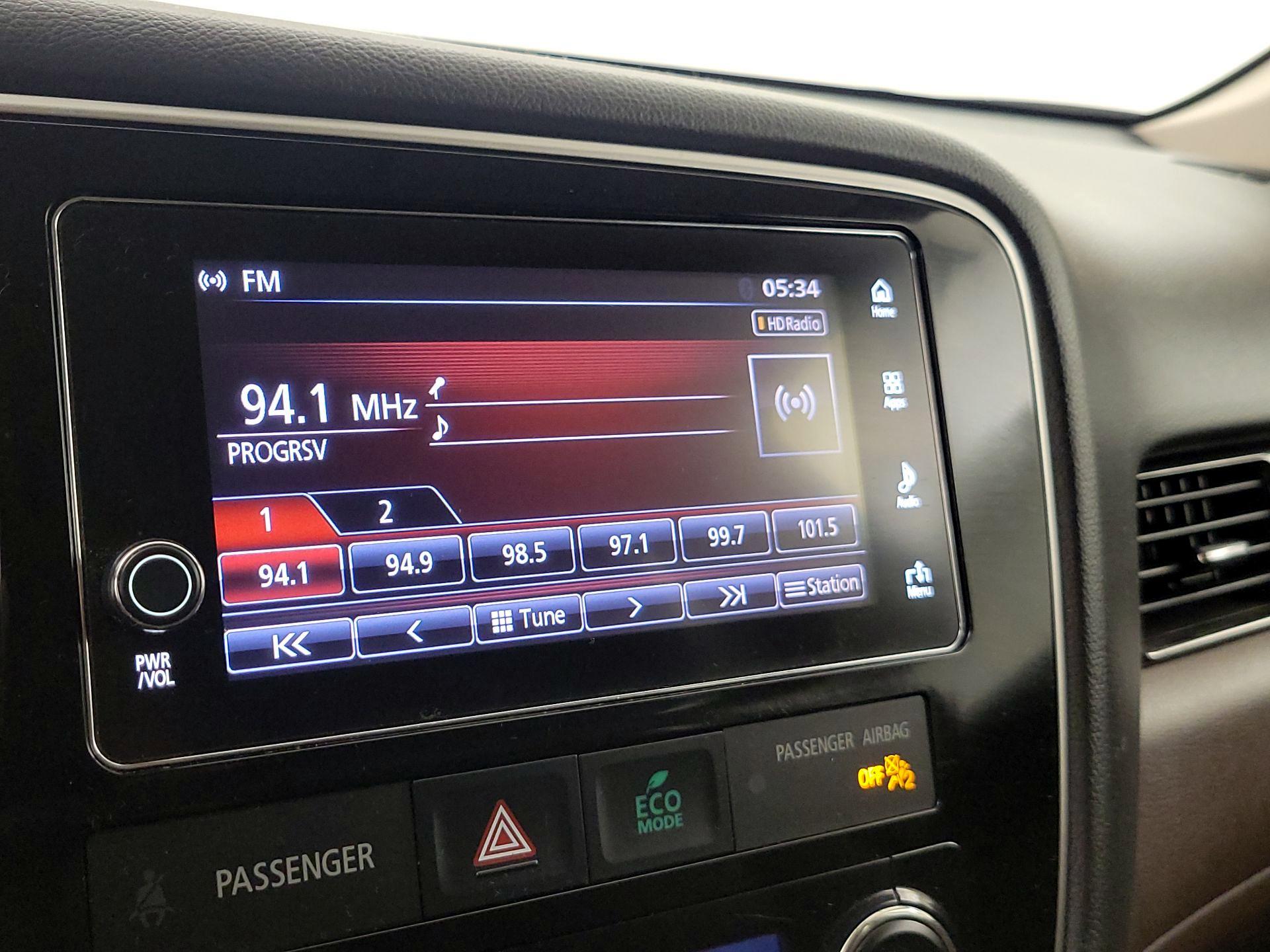 Thumbnail: 2018 Mitsubishi Outlander - 15