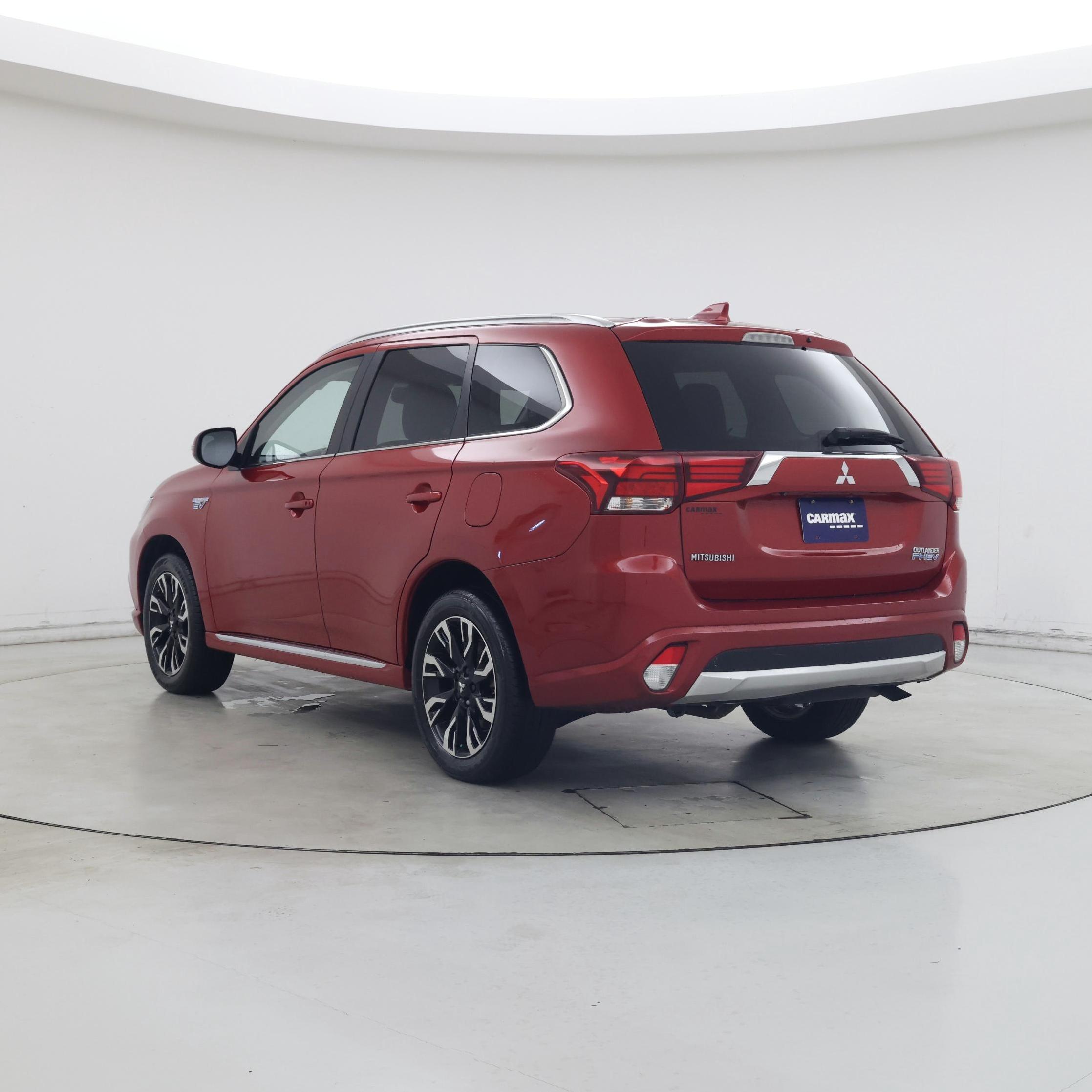 Thumbnail: 2018 Mitsubishi Outlander - 2