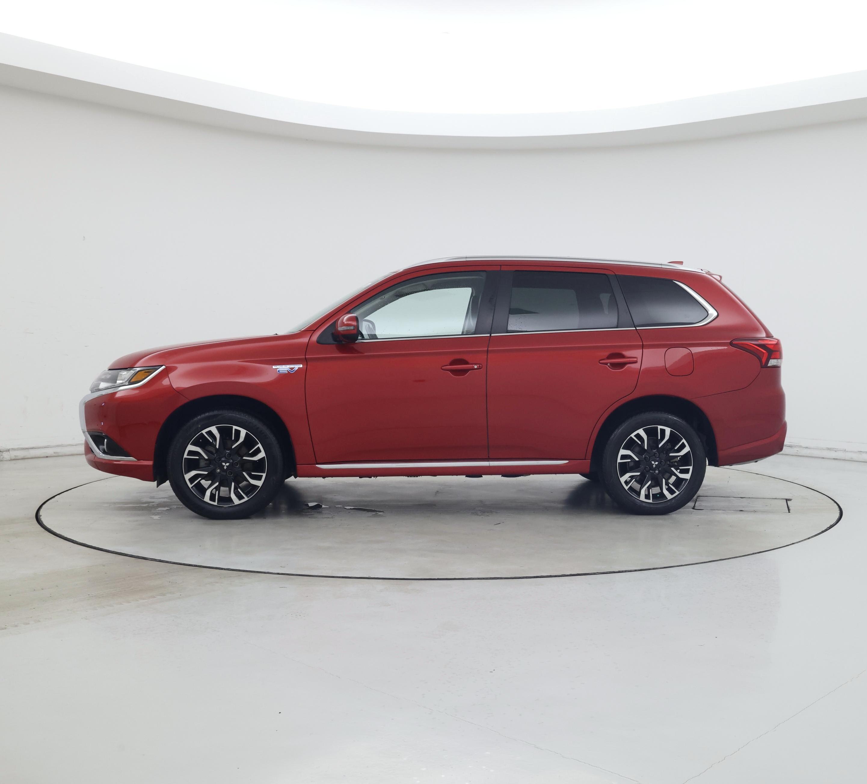 Thumbnail: 2018 Mitsubishi Outlander - 3