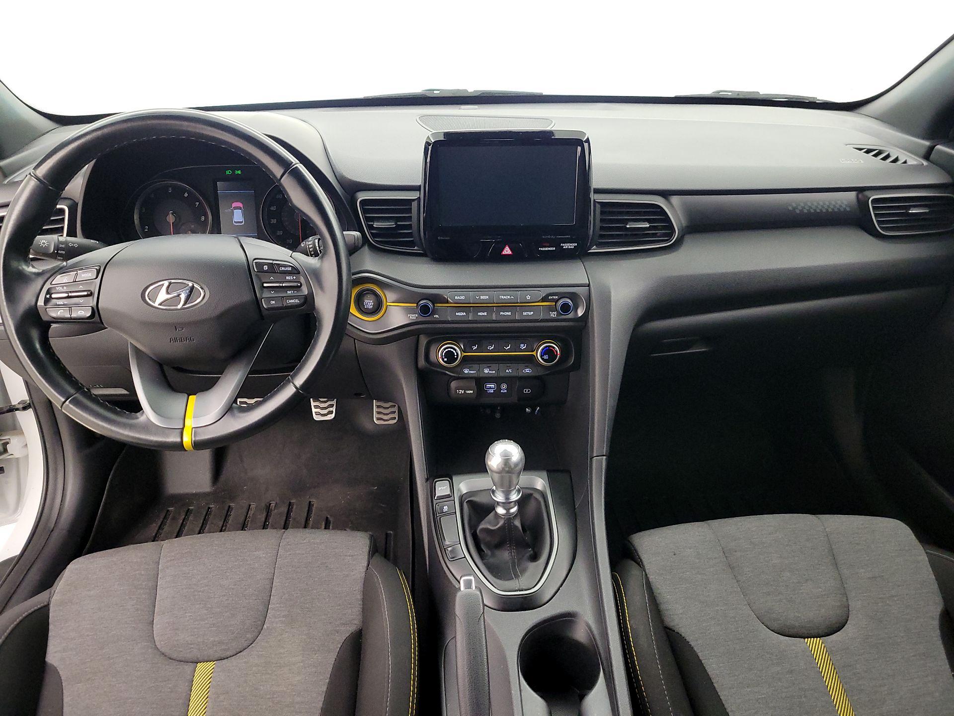 Thumbnail: 2019 Hyundai Veloster - 9