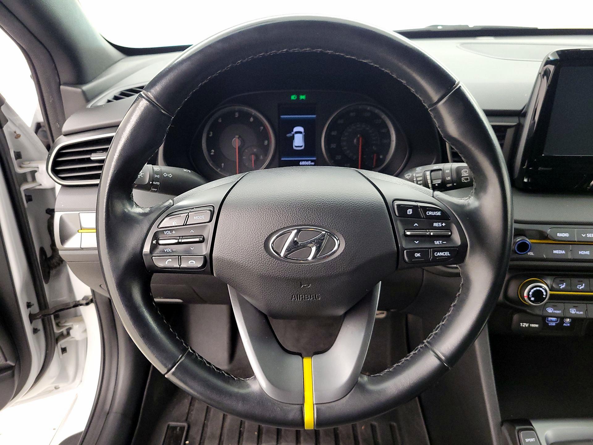 Thumbnail: 2019 Hyundai Veloster - 10