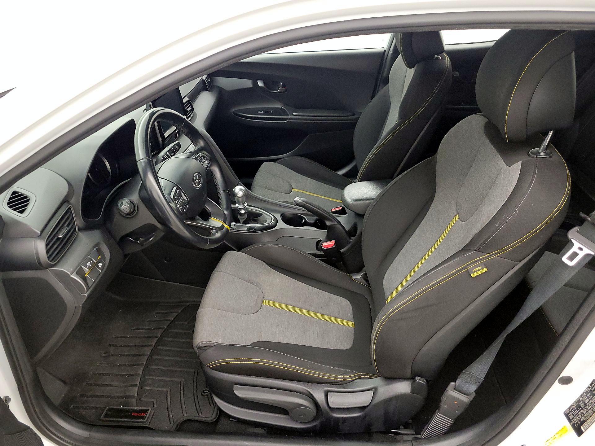 Thumbnail: 2019 Hyundai Veloster - 11