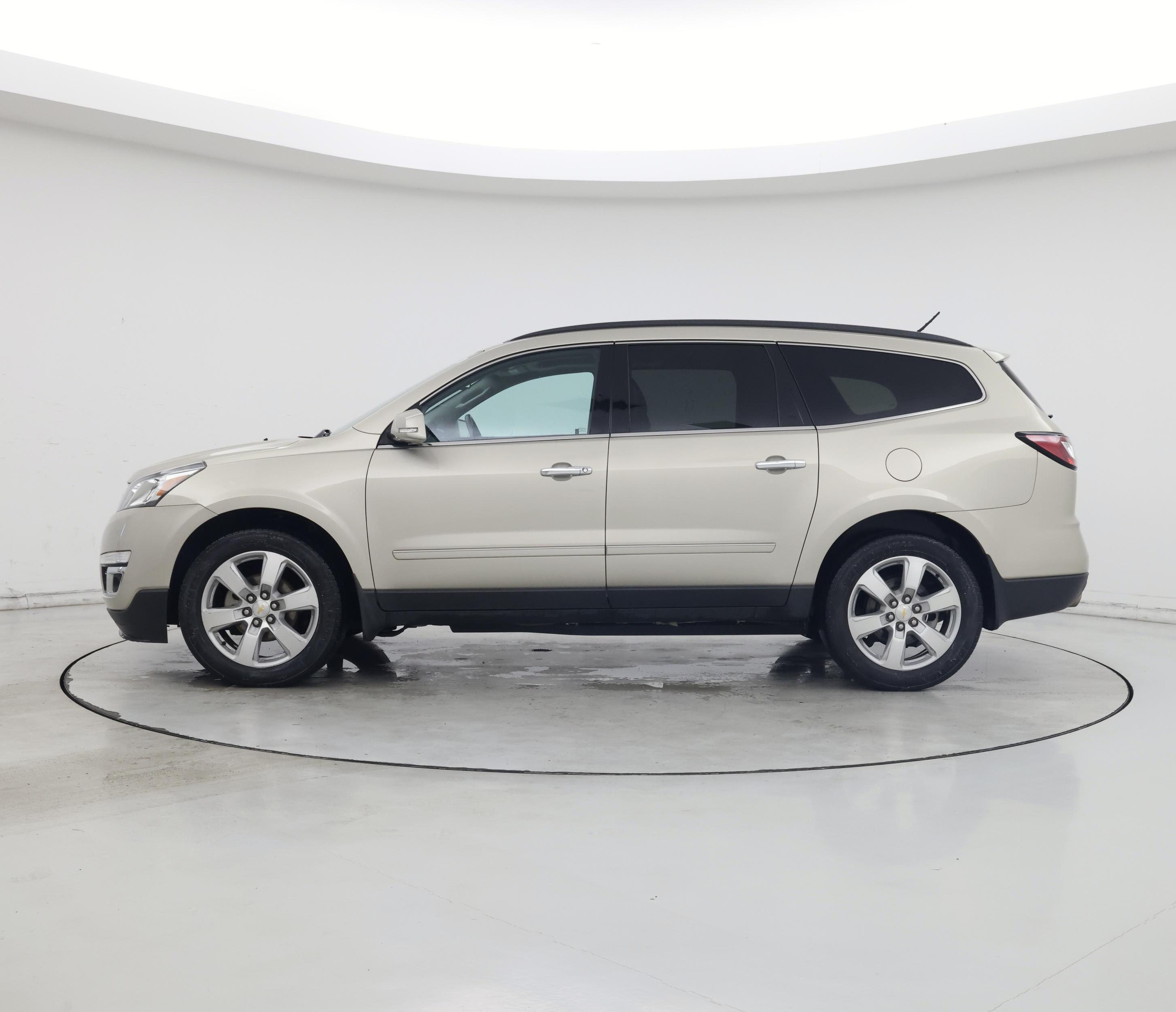 Thumbnail: 2016 Chevrolet Traverse - 3