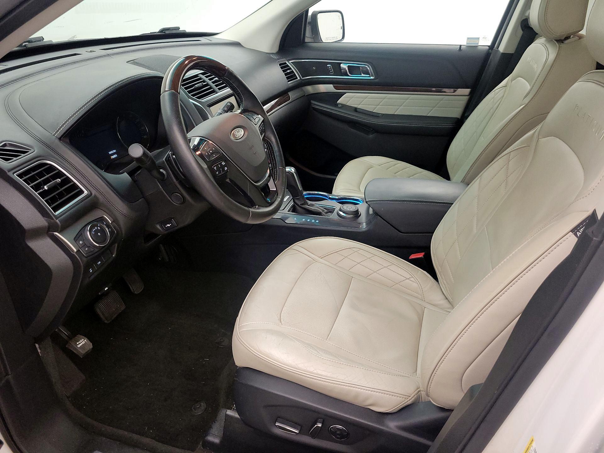 Thumbnail: 2016 Ford Explorer - 11