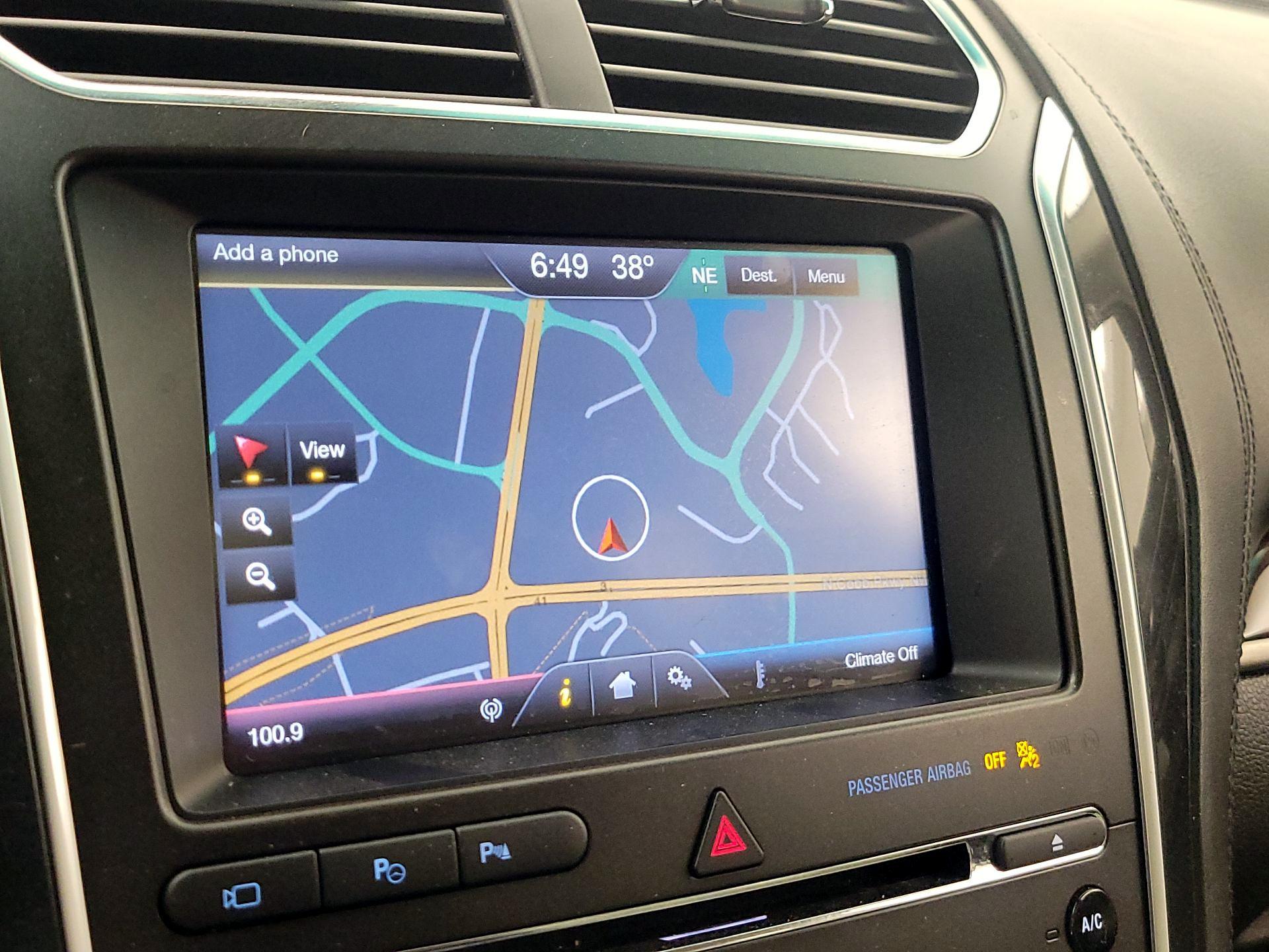 Thumbnail: 2016 Ford Explorer - 14