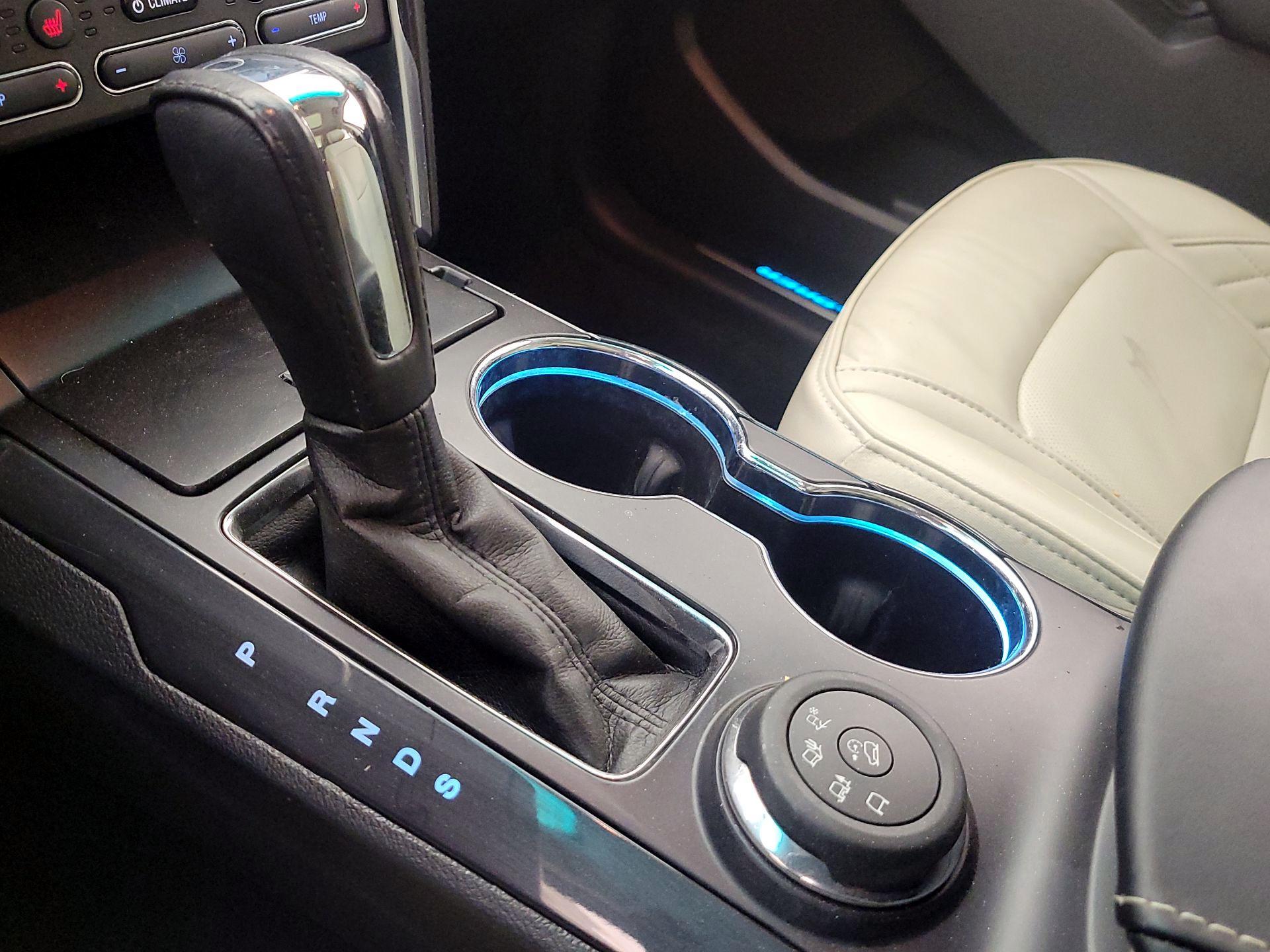 Thumbnail: 2016 Ford Explorer - 18