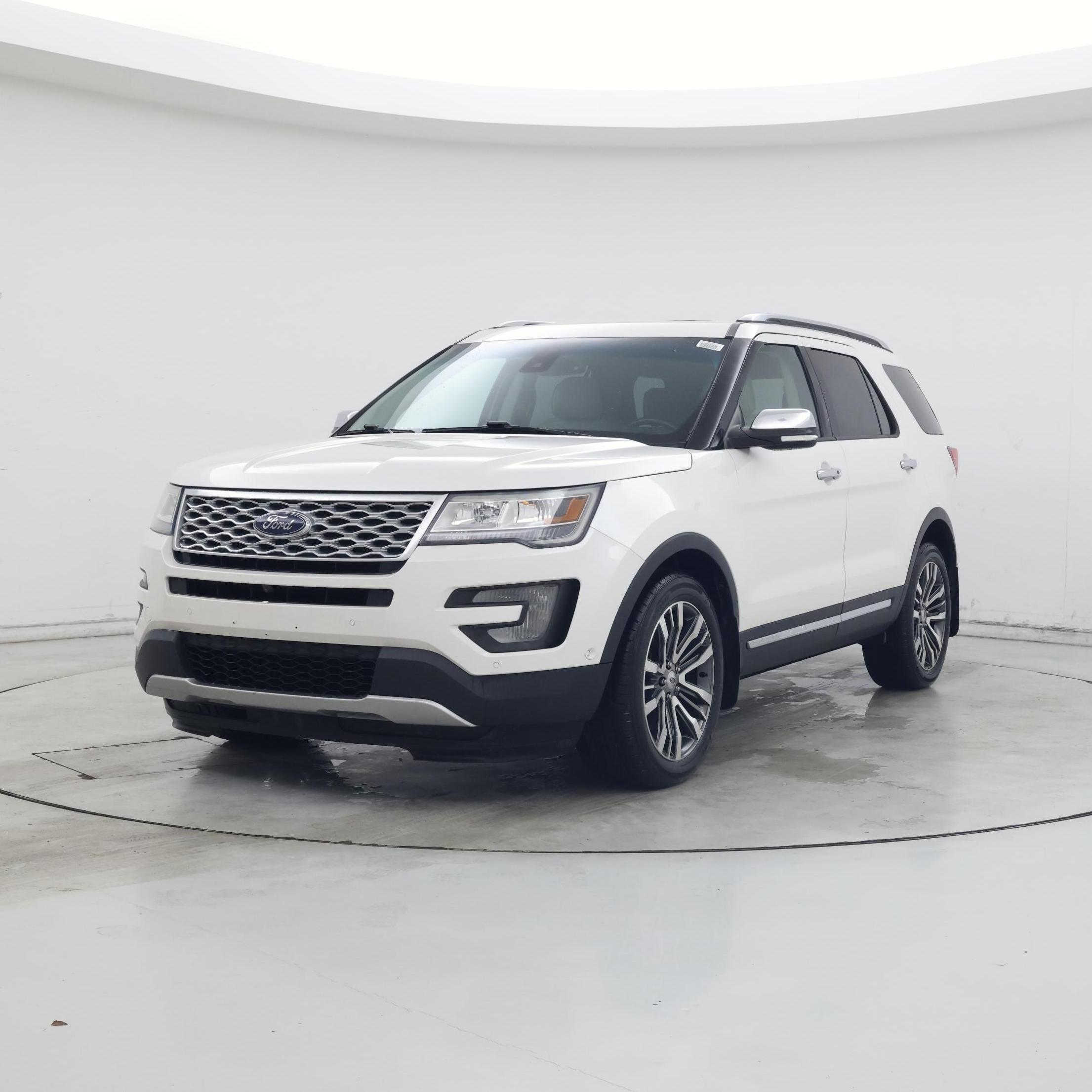 Thumbnail: 2016 Ford Explorer - 4