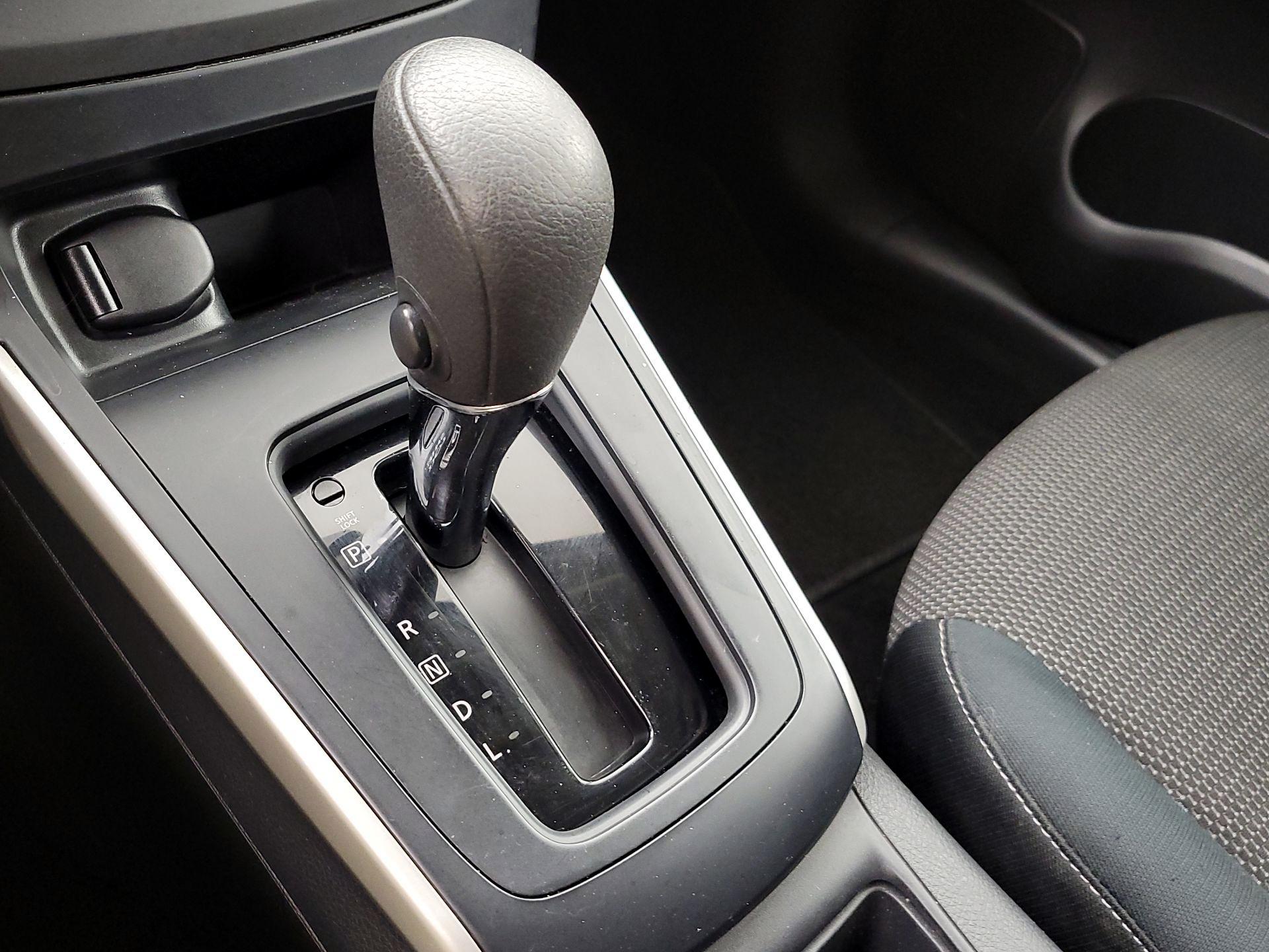 Thumbnail: 2019 Nissan Sentra - 17