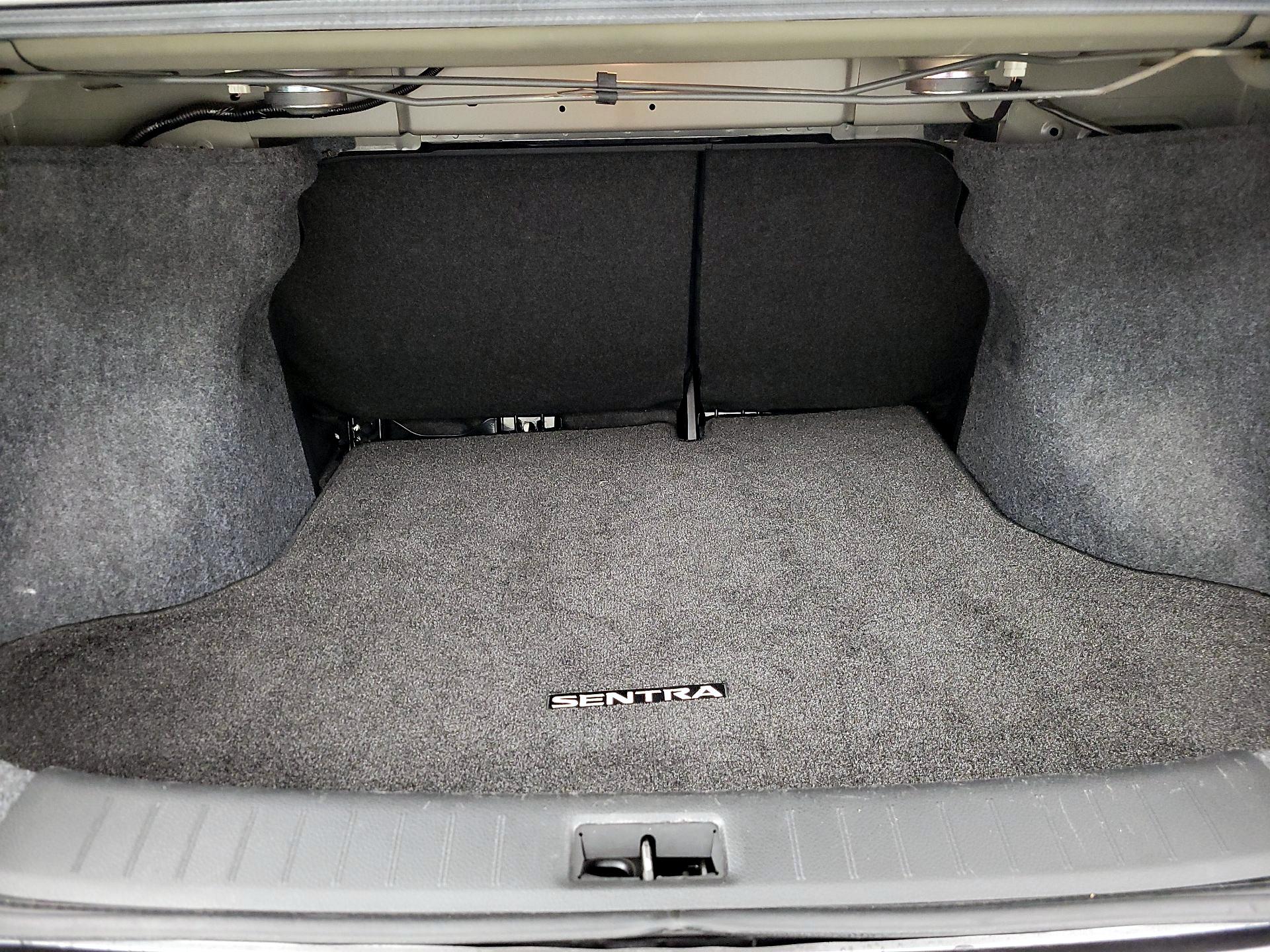 Thumbnail: 2019 Nissan Sentra - 20