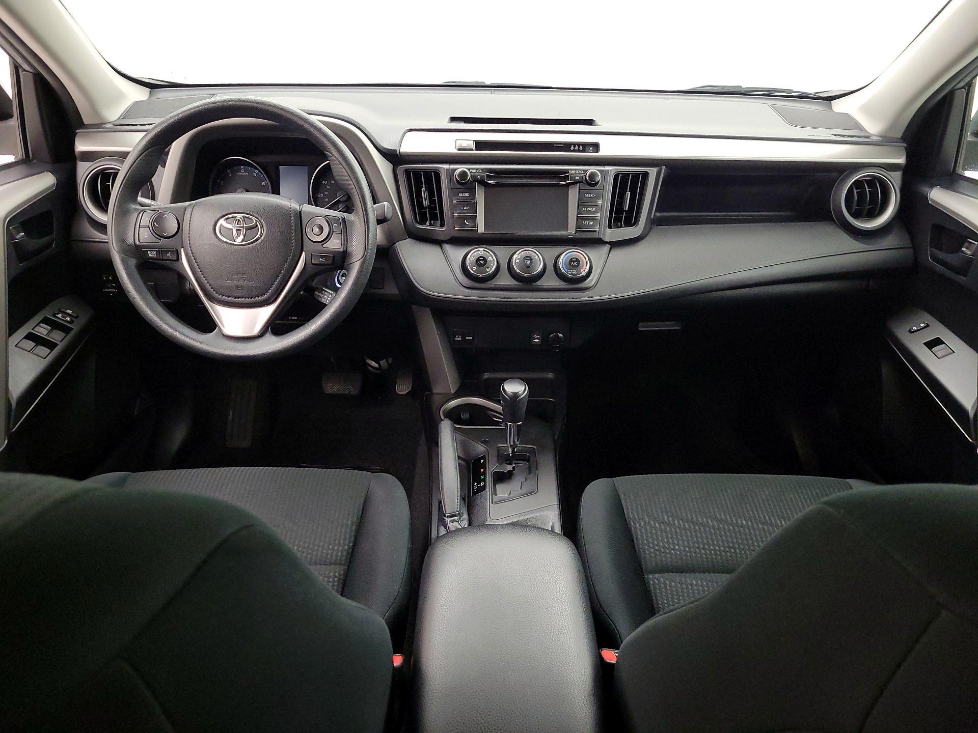 Thumbnail: 2017 Toyota RAV4 - 9