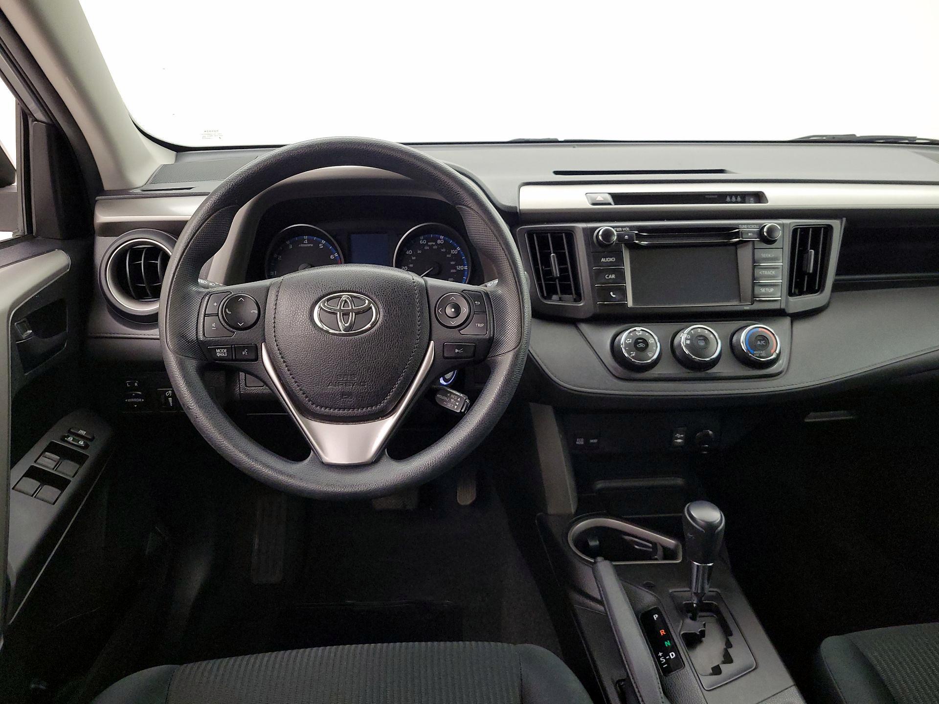 Thumbnail: 2017 Toyota RAV4 - 10