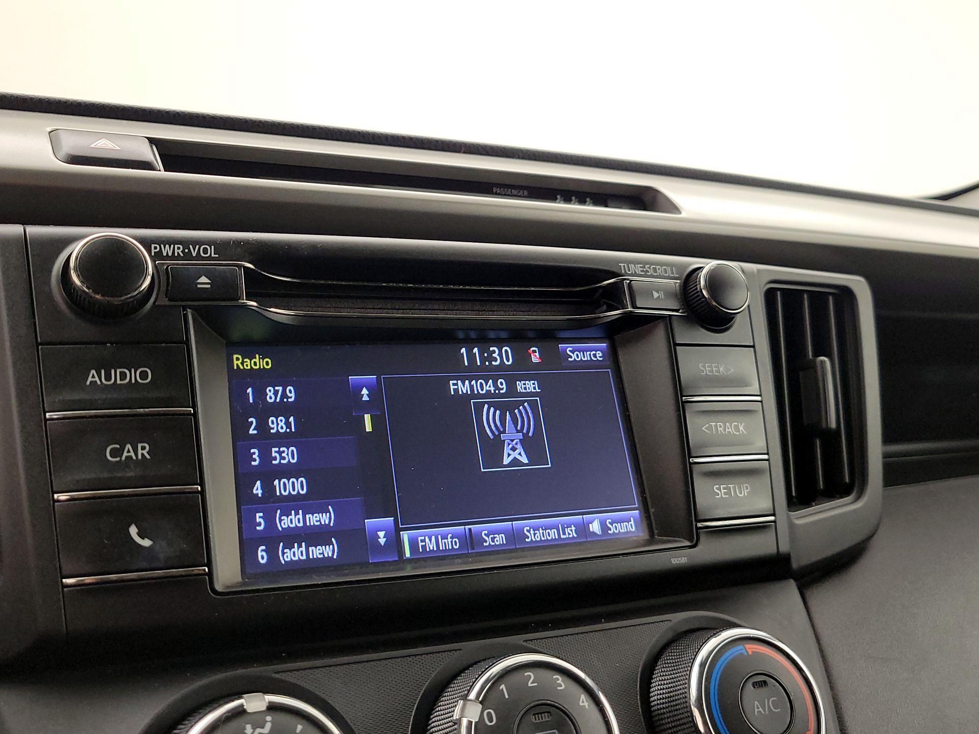 Thumbnail: 2017 Toyota RAV4 - 15