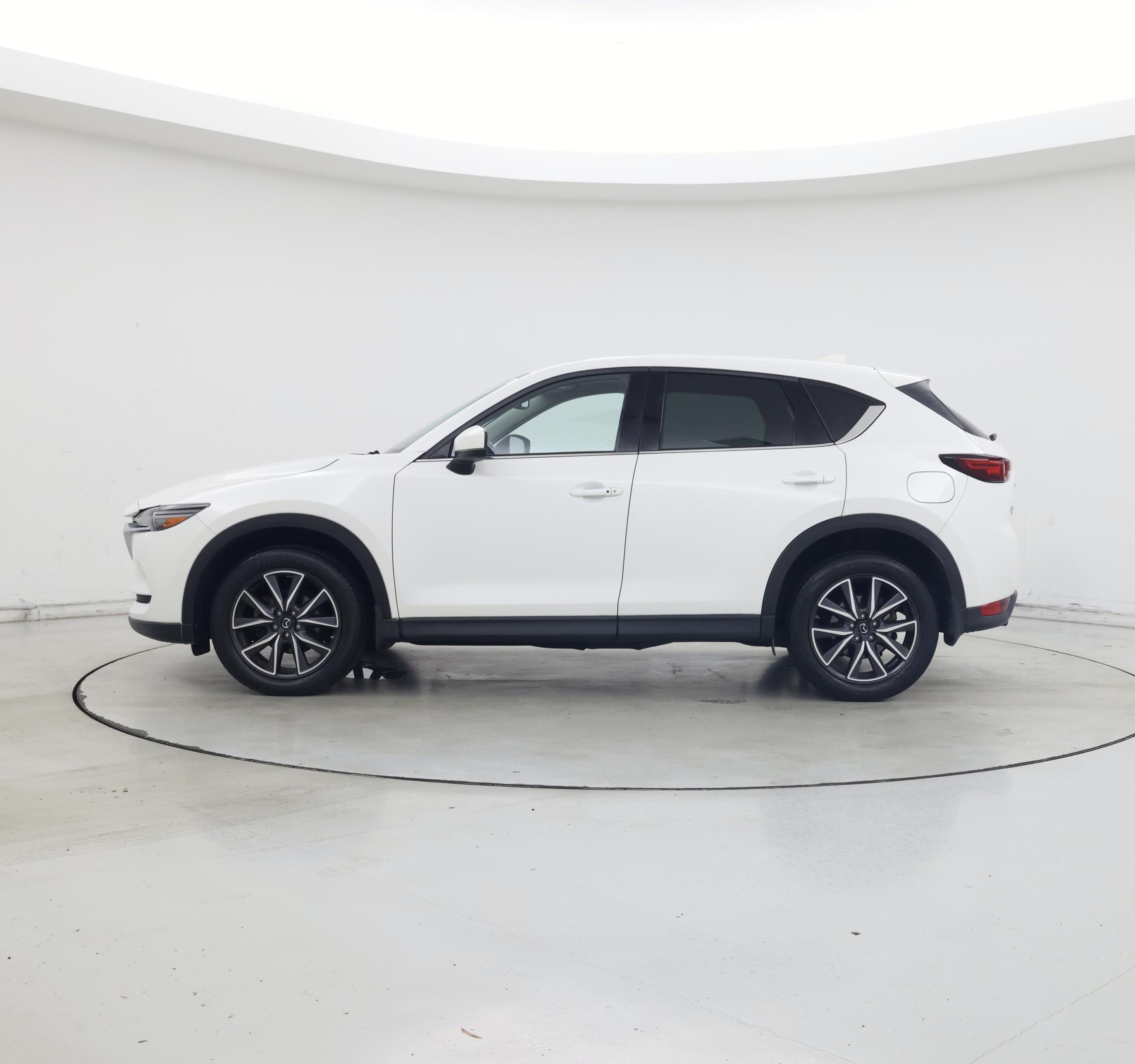 Thumbnail: 2017 Mazda CX-5 - 3