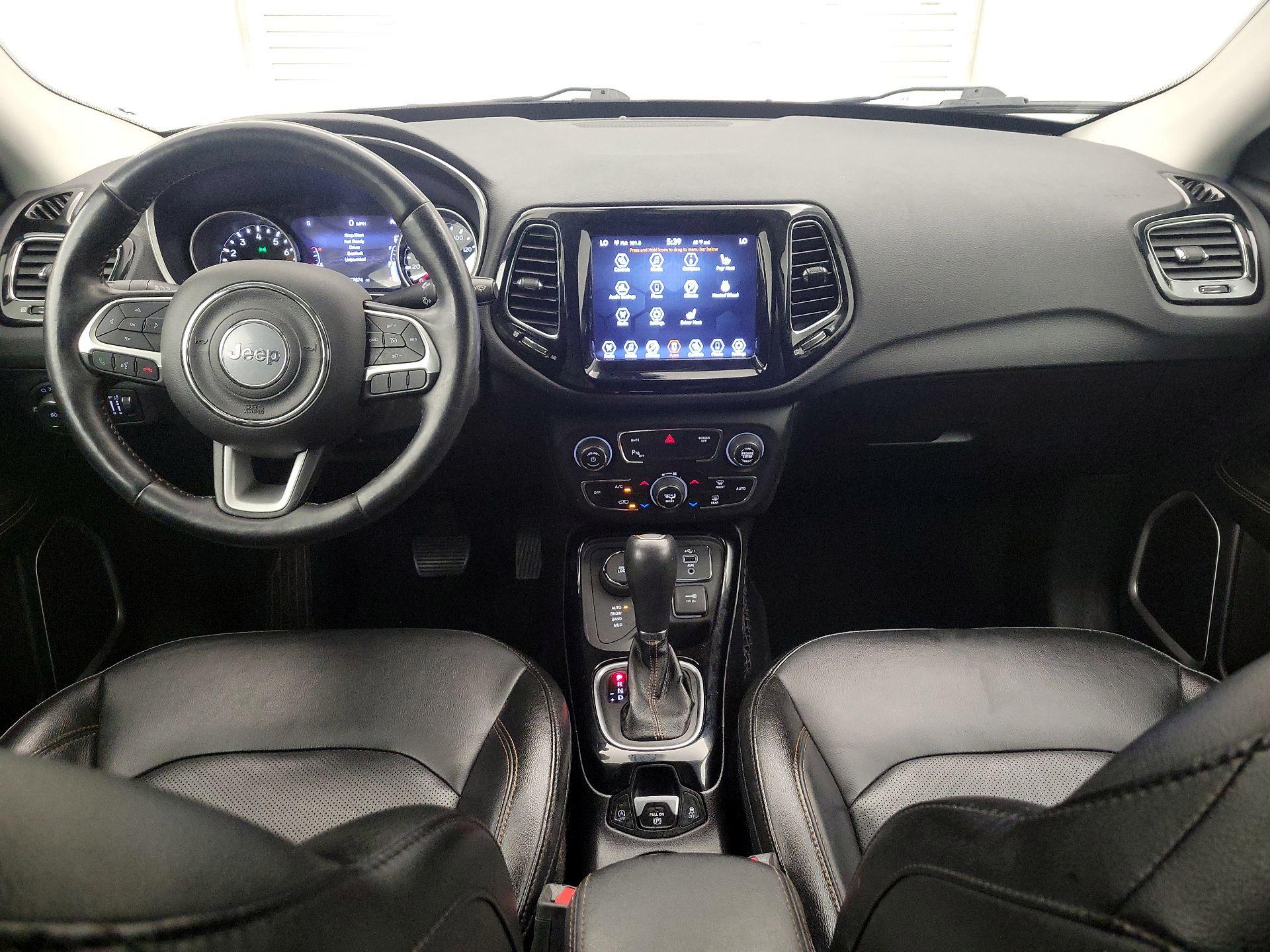 Thumbnail: 2020 Jeep Compass - 9