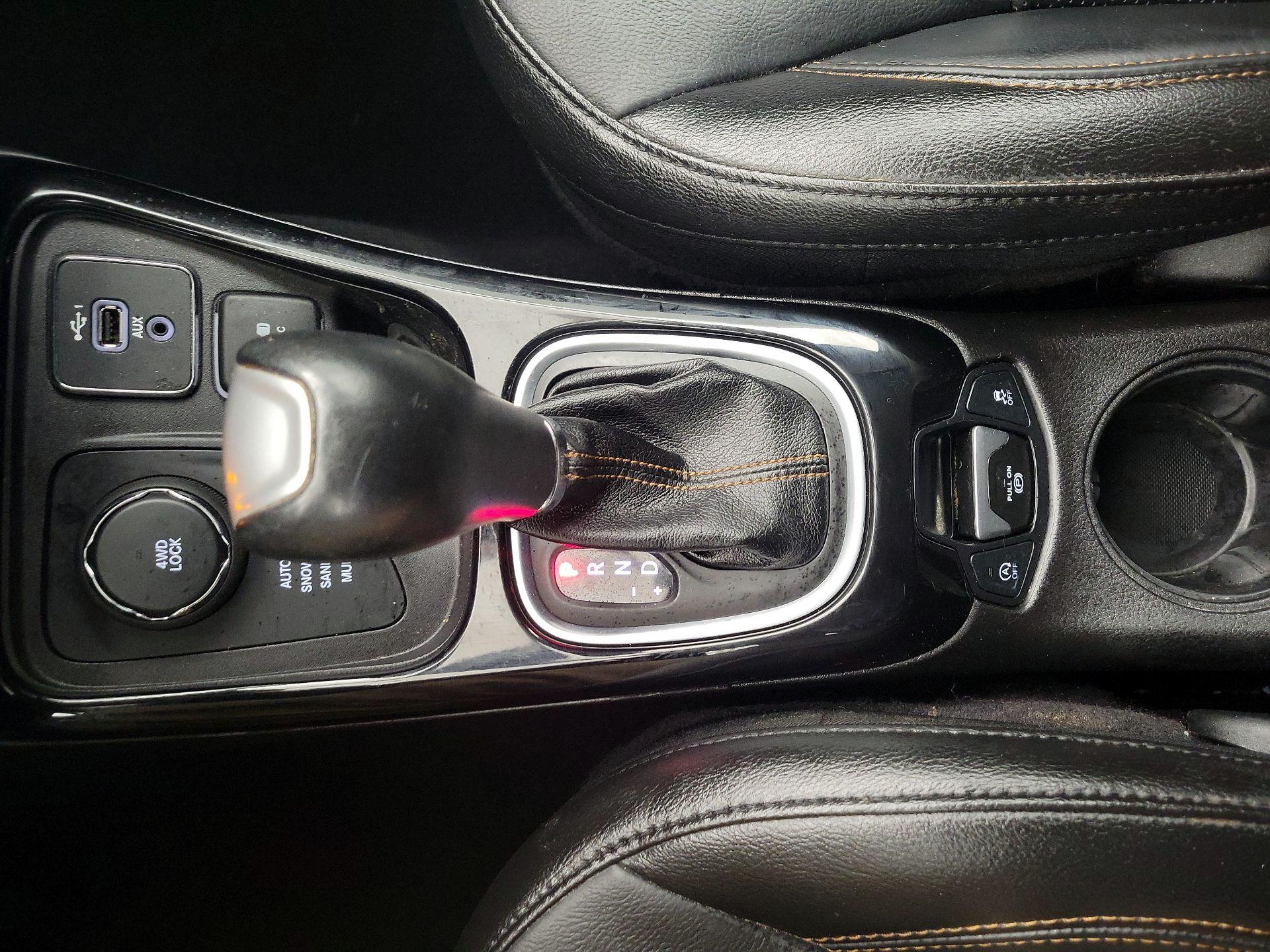 Thumbnail: 2020 Jeep Compass - 17