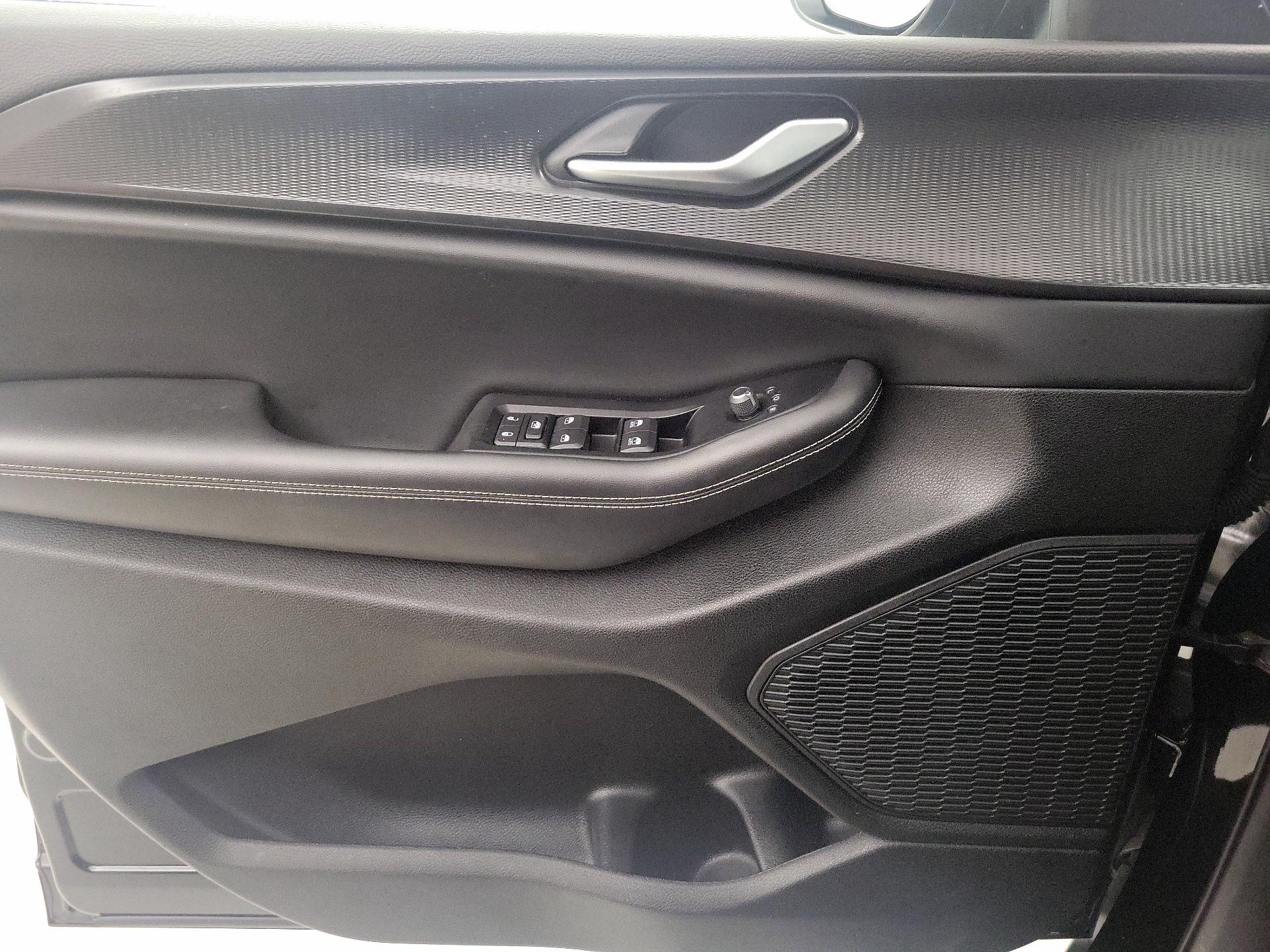 Thumbnail: 2023 Jeep Grand Cherokee - 12