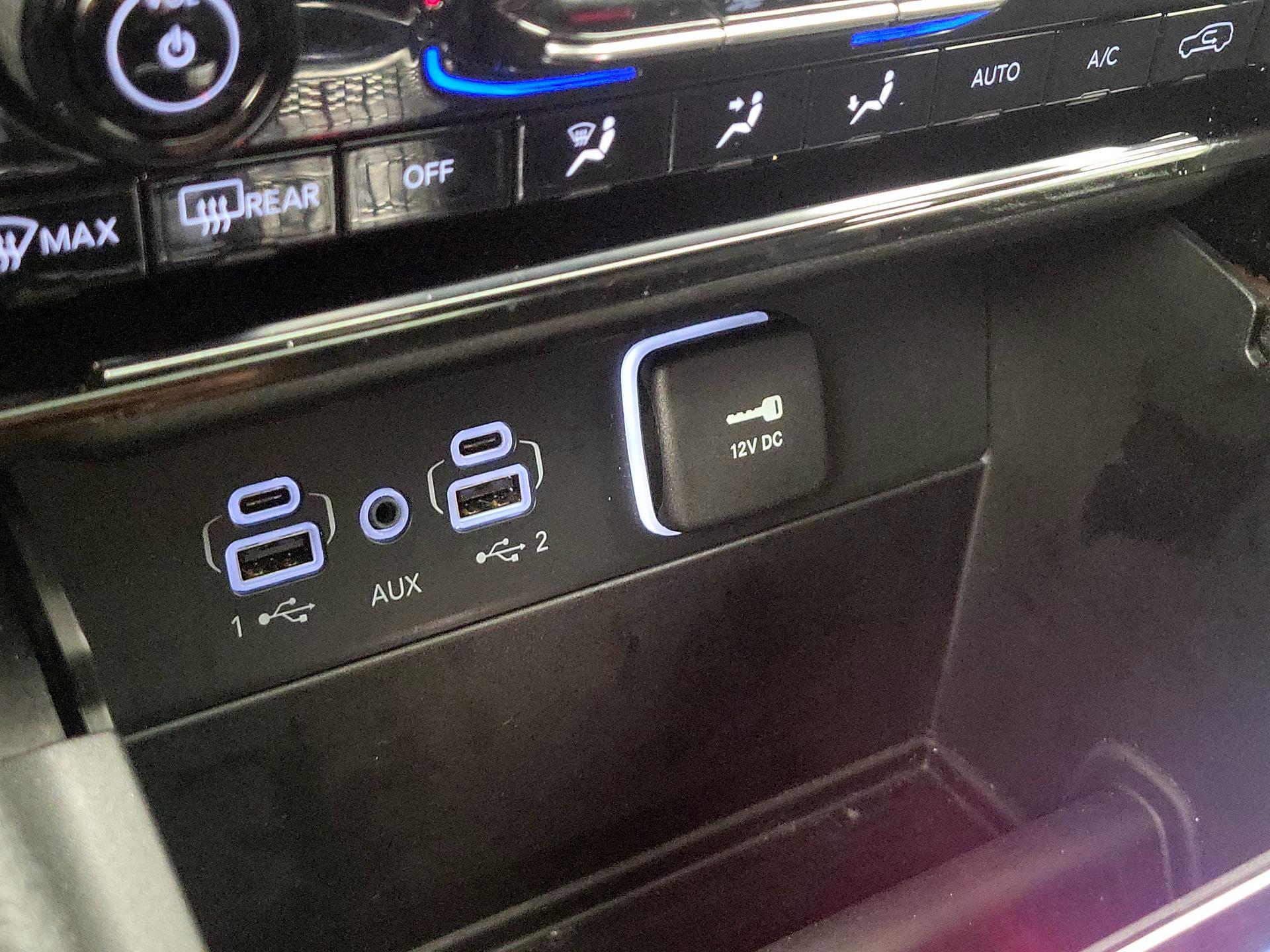 Thumbnail: 2023 Jeep Grand Cherokee - 18