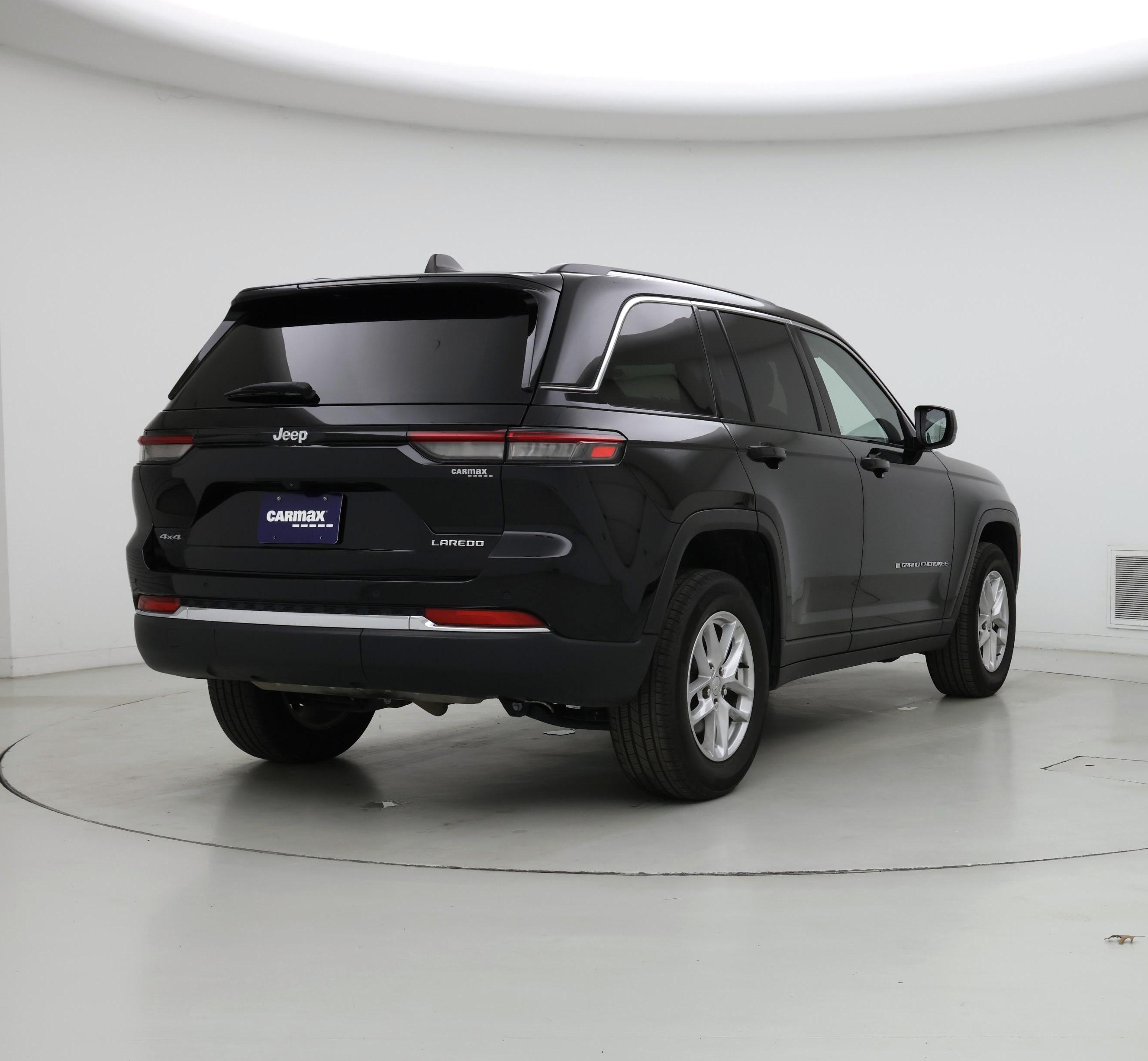 Thumbnail: 2023 Jeep Grand Cherokee - 8