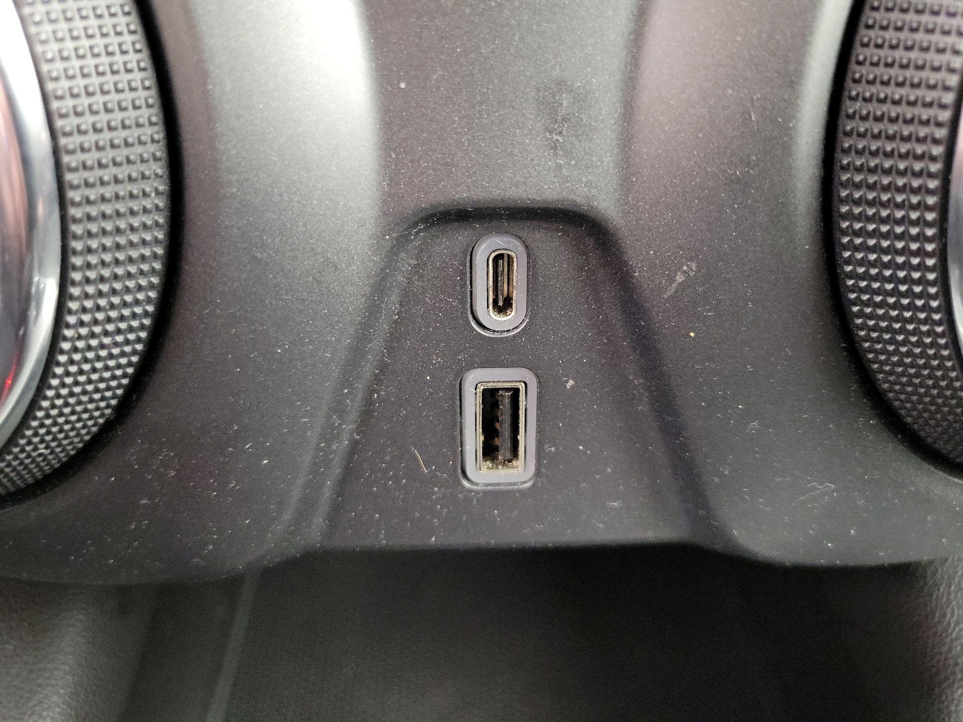 Thumbnail: 2021 Chevrolet Blazer - 18