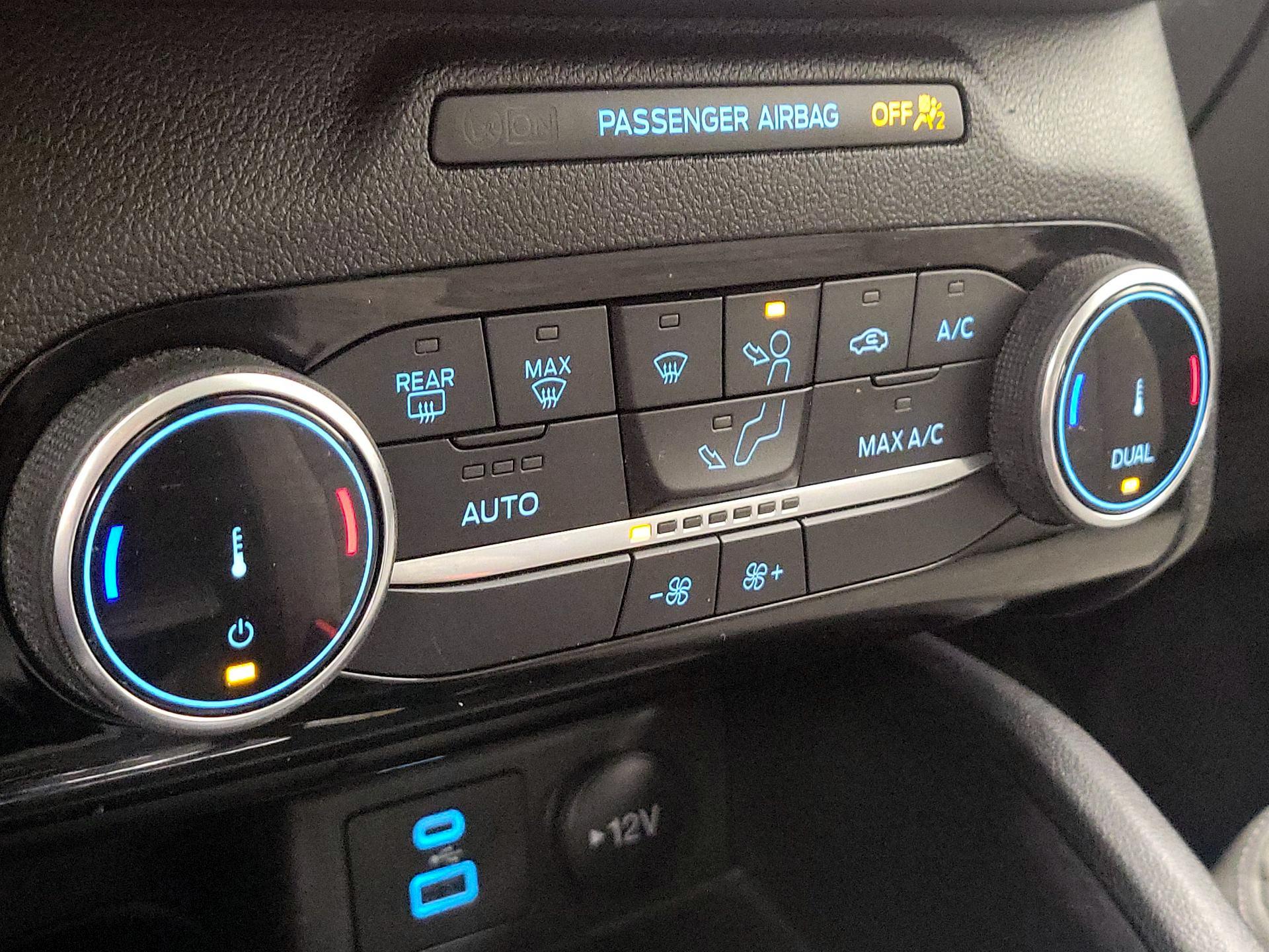 Thumbnail: 2022 Ford Escape - 16