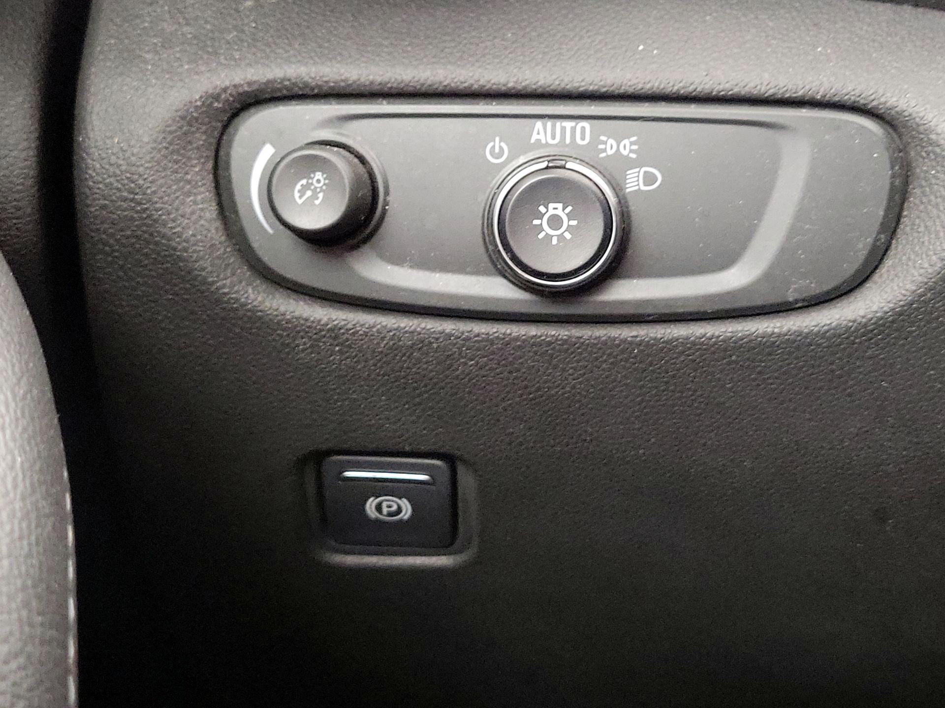 Thumbnail: 2021 Chevrolet Blazer - 13