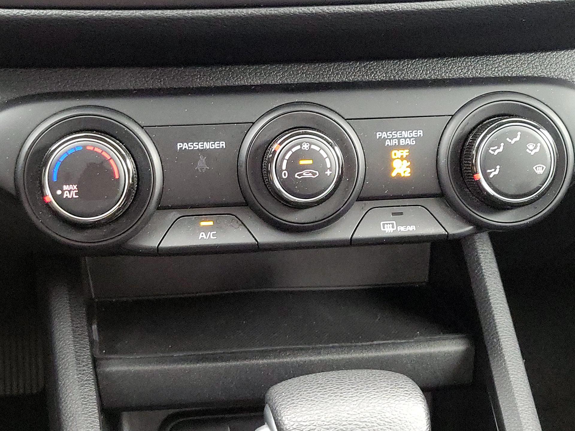 Thumbnail: 2024 Kia Forte - 16