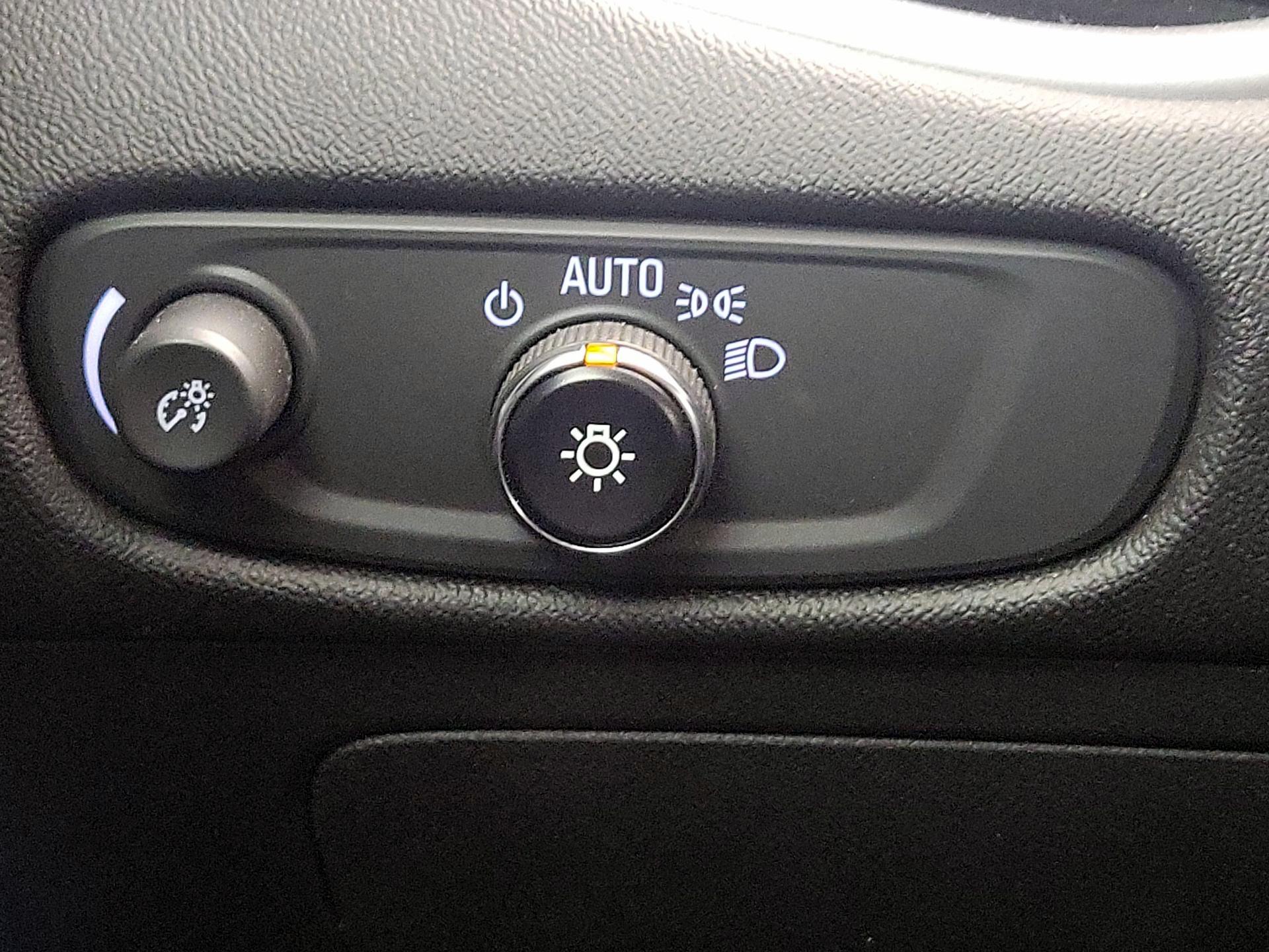 Thumbnail: 2023 Chevrolet Malibu - 13